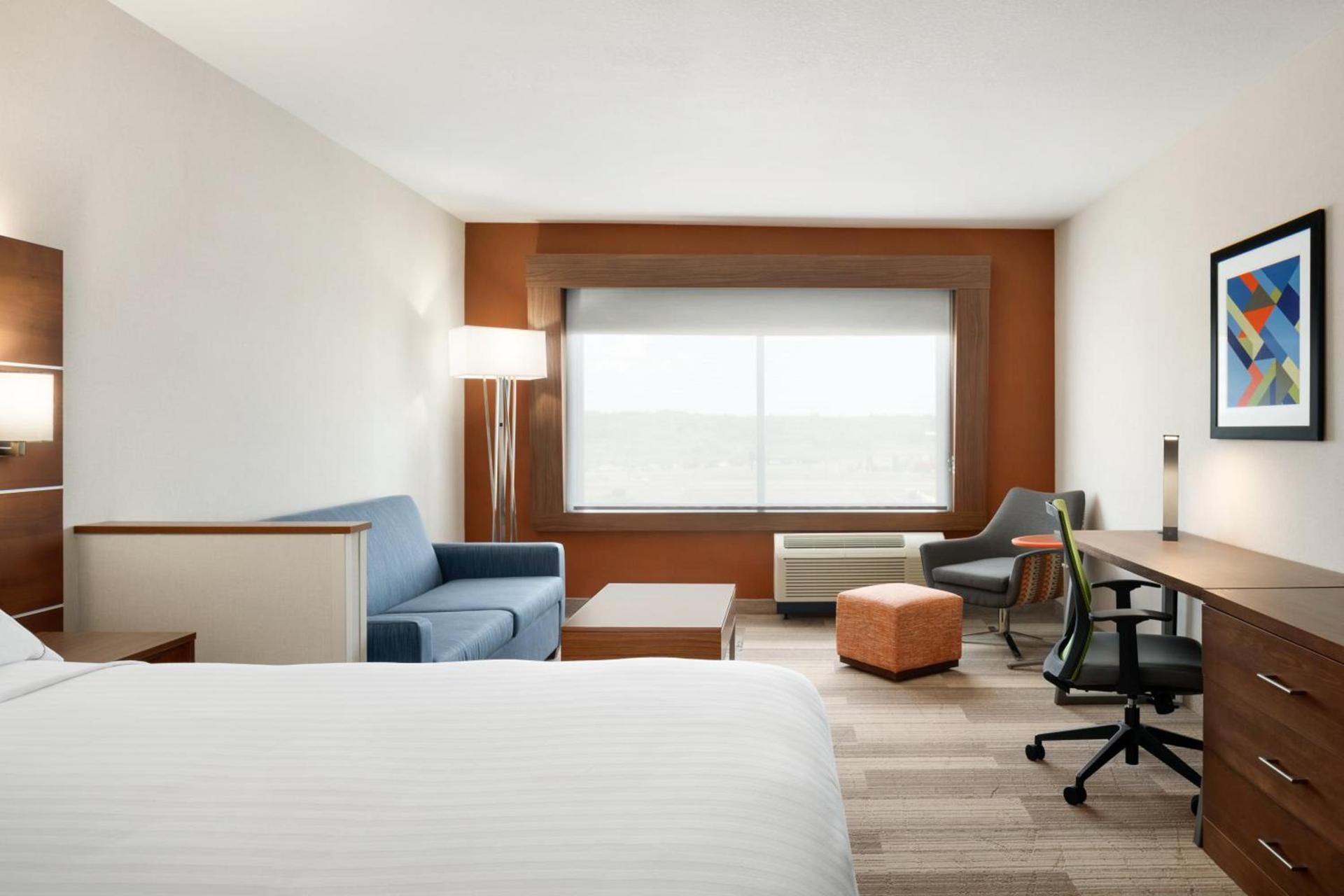 Holiday Inn Express & Suites Duluth North - Miller Hill by IHG photo 19
