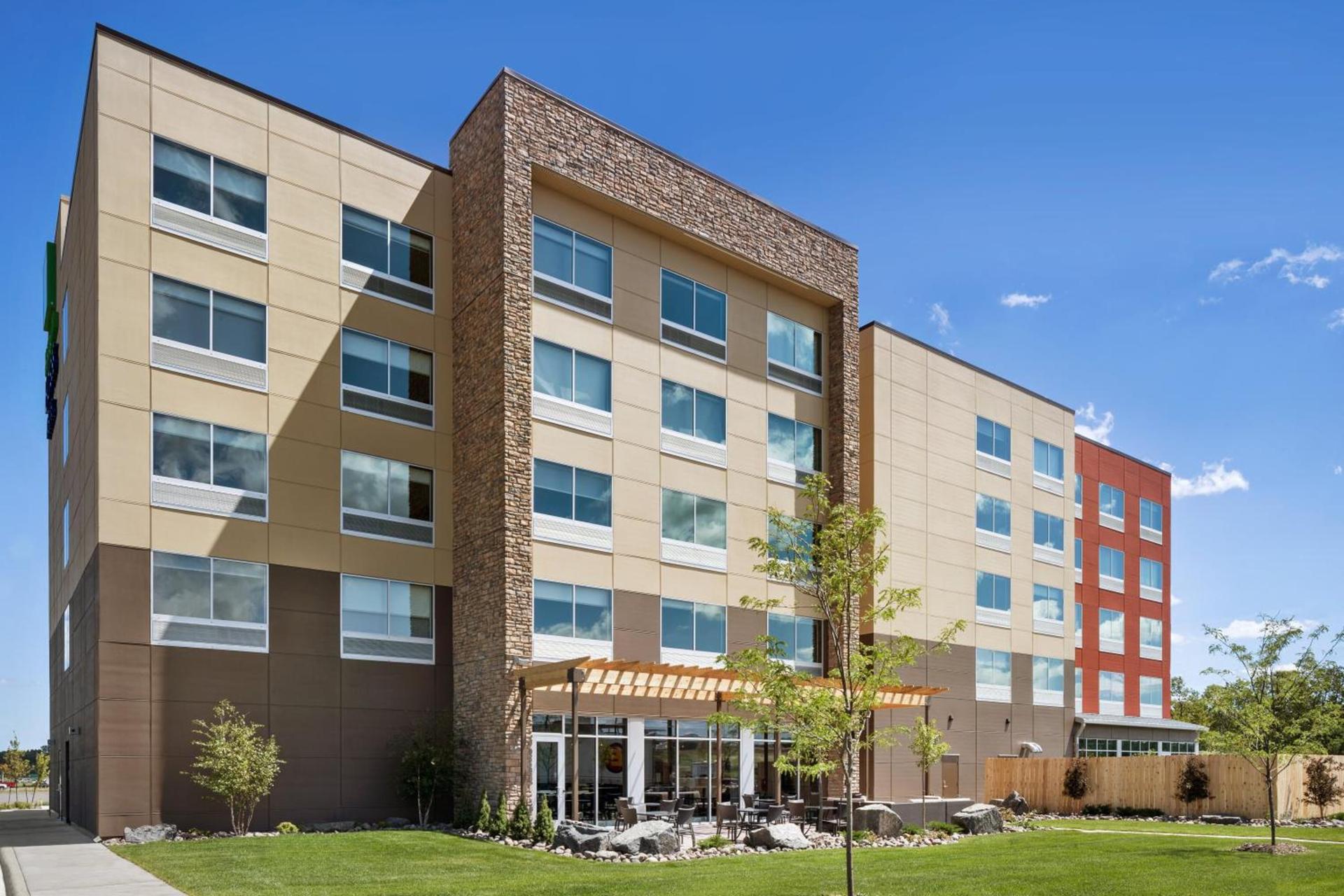 Holiday Inn Express & Suites Duluth North - Miller Hill by IHG photo 16