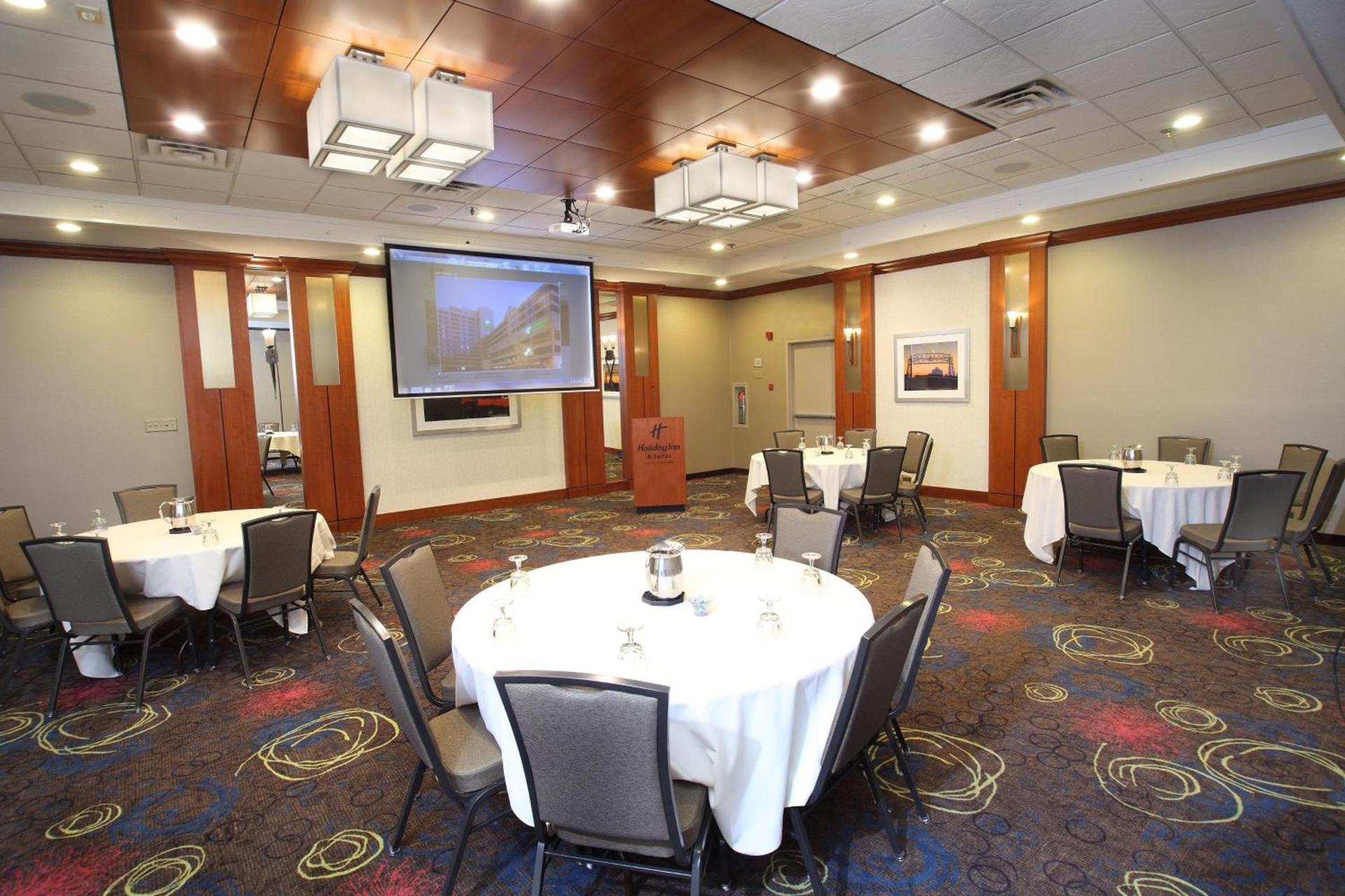 Holiday Inn & Suites Duluth-Downtown by IHG photo 28