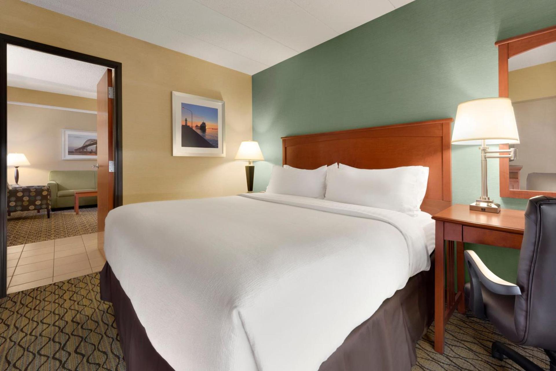 Holiday Inn & Suites Duluth-Downtown by IHG photo 76