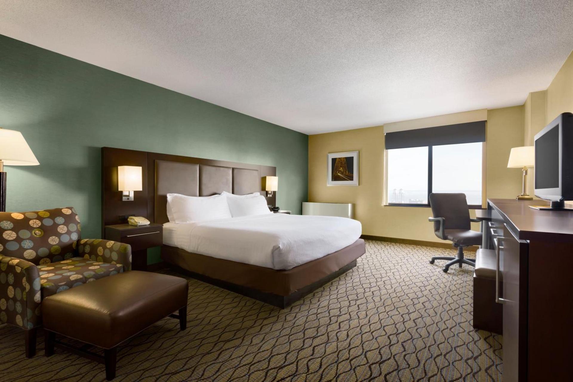 Holiday Inn & Suites Duluth-Downtown by IHG photo 77