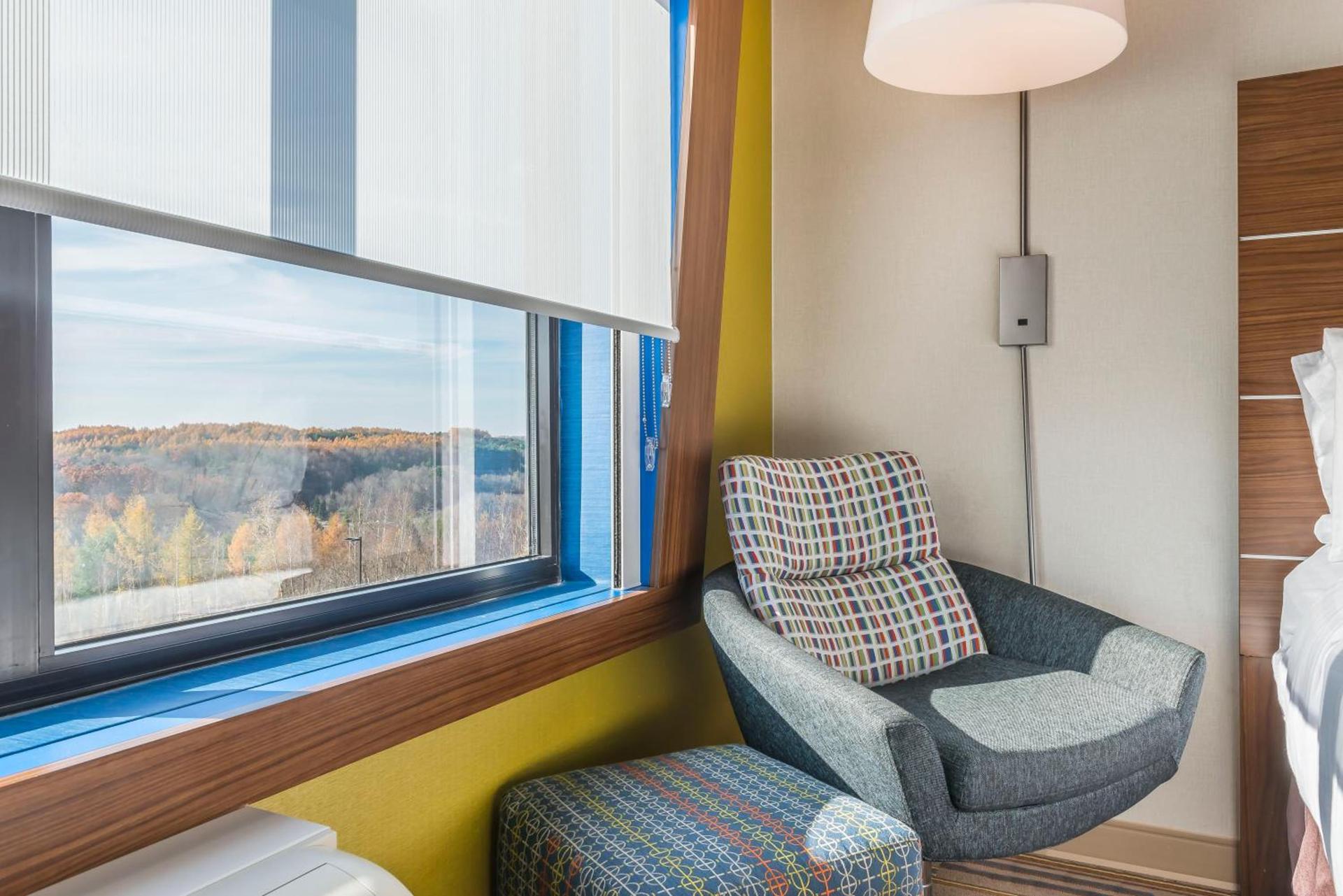 Holiday Inn Express & Suites Clarion by IHG photo 20