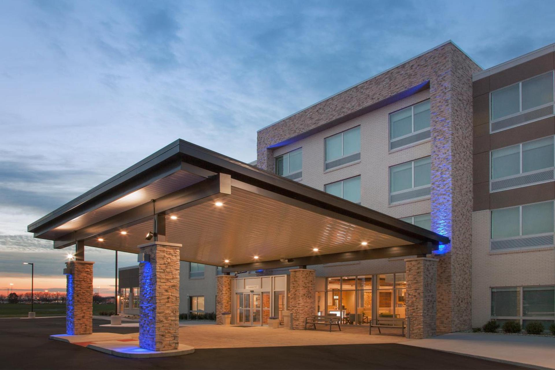 Holiday Inn Express & Suites - Sterling Heights-Detroit Area by IHG photo 15