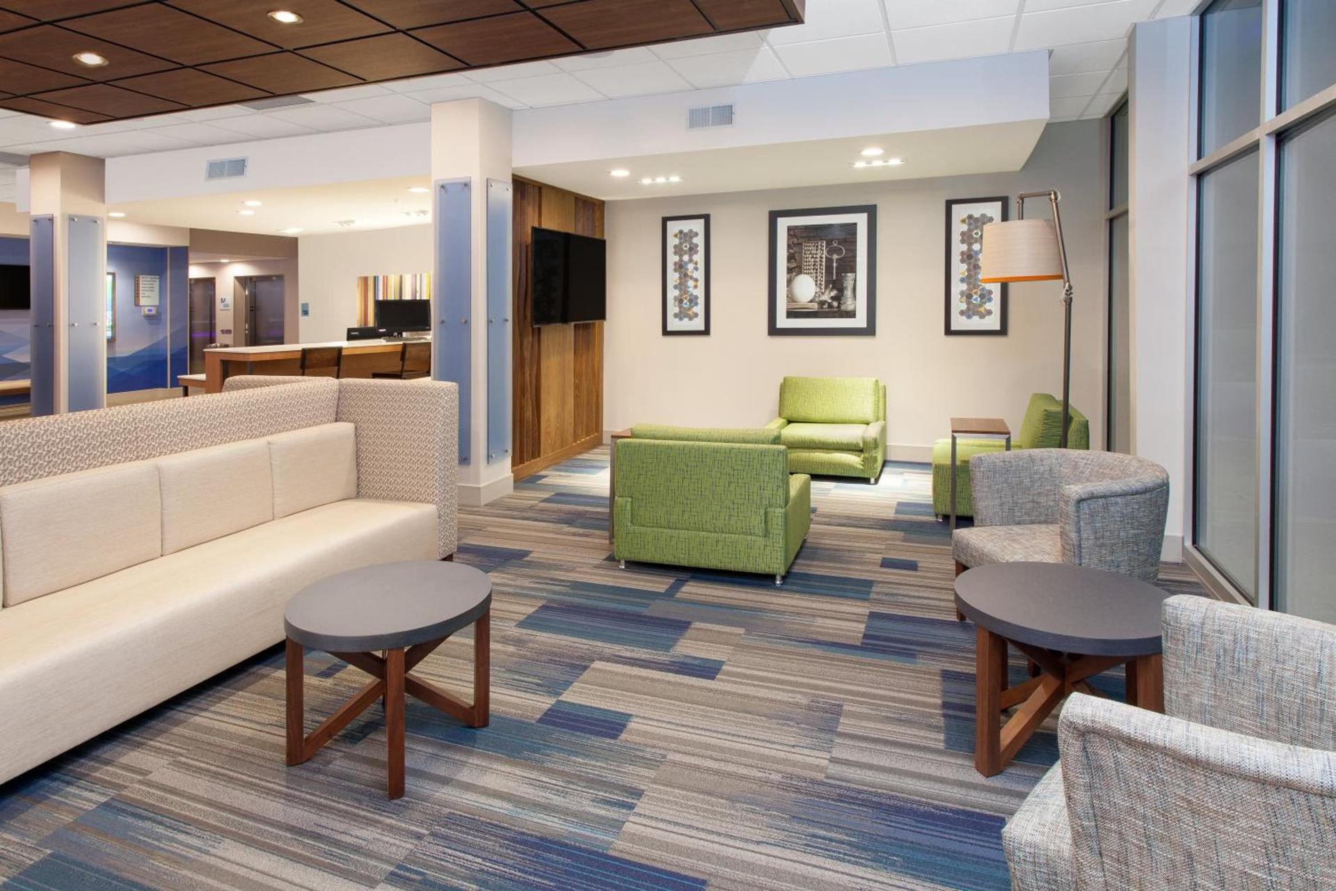 Holiday Inn Express & Suites - Sterling Heights-Detroit Area by IHG photo 18