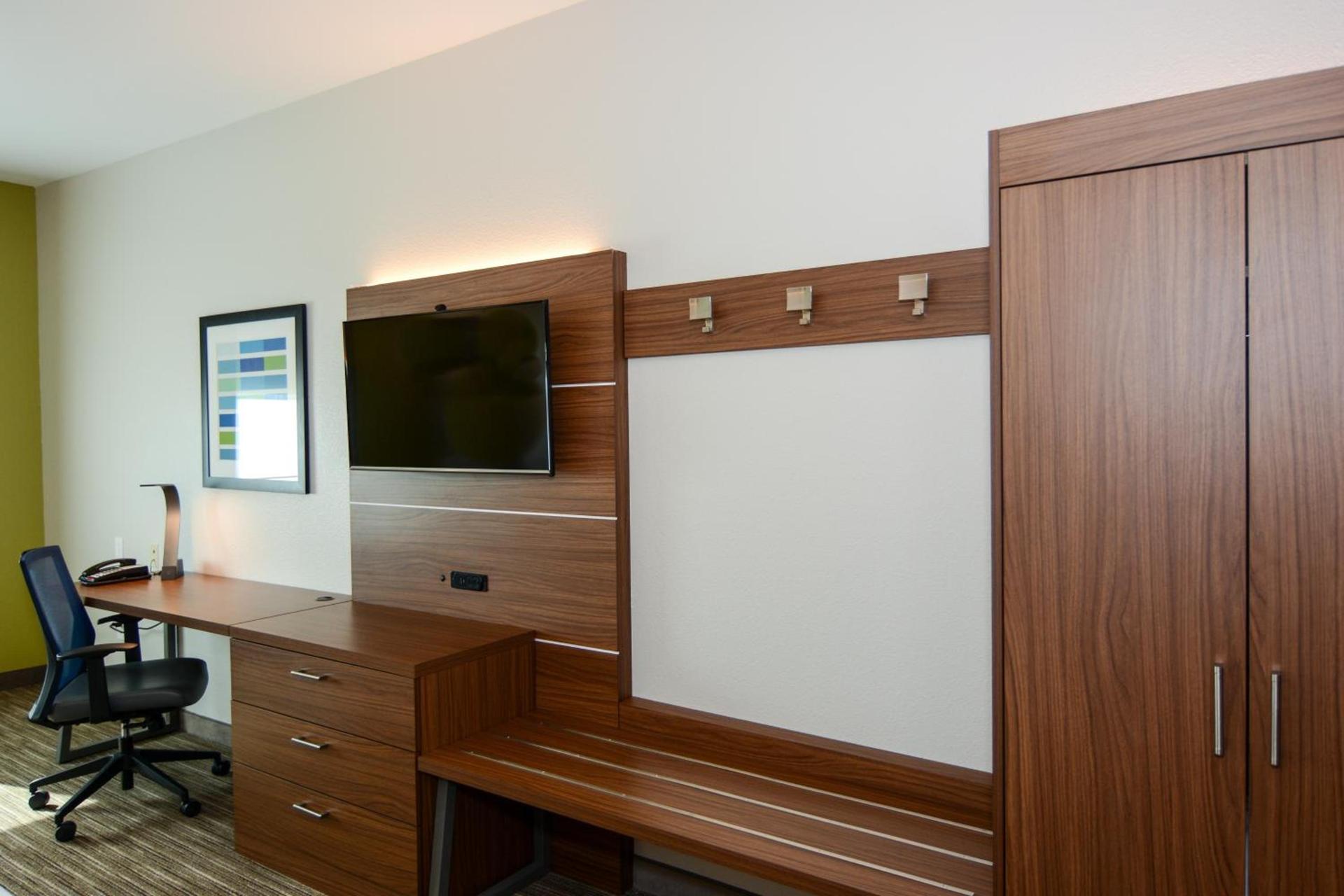 Holiday Inn Express Rolla by IHG photo 8