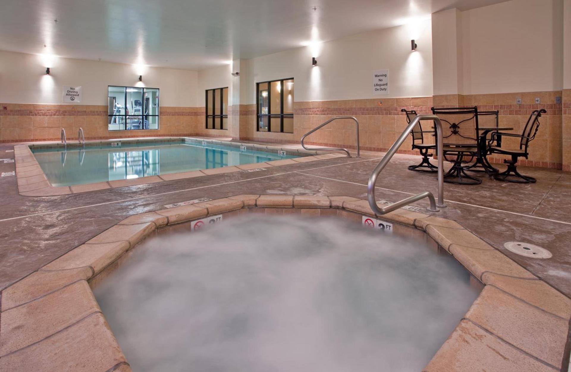 Holiday Inn Express Rolla by IHG photo 10