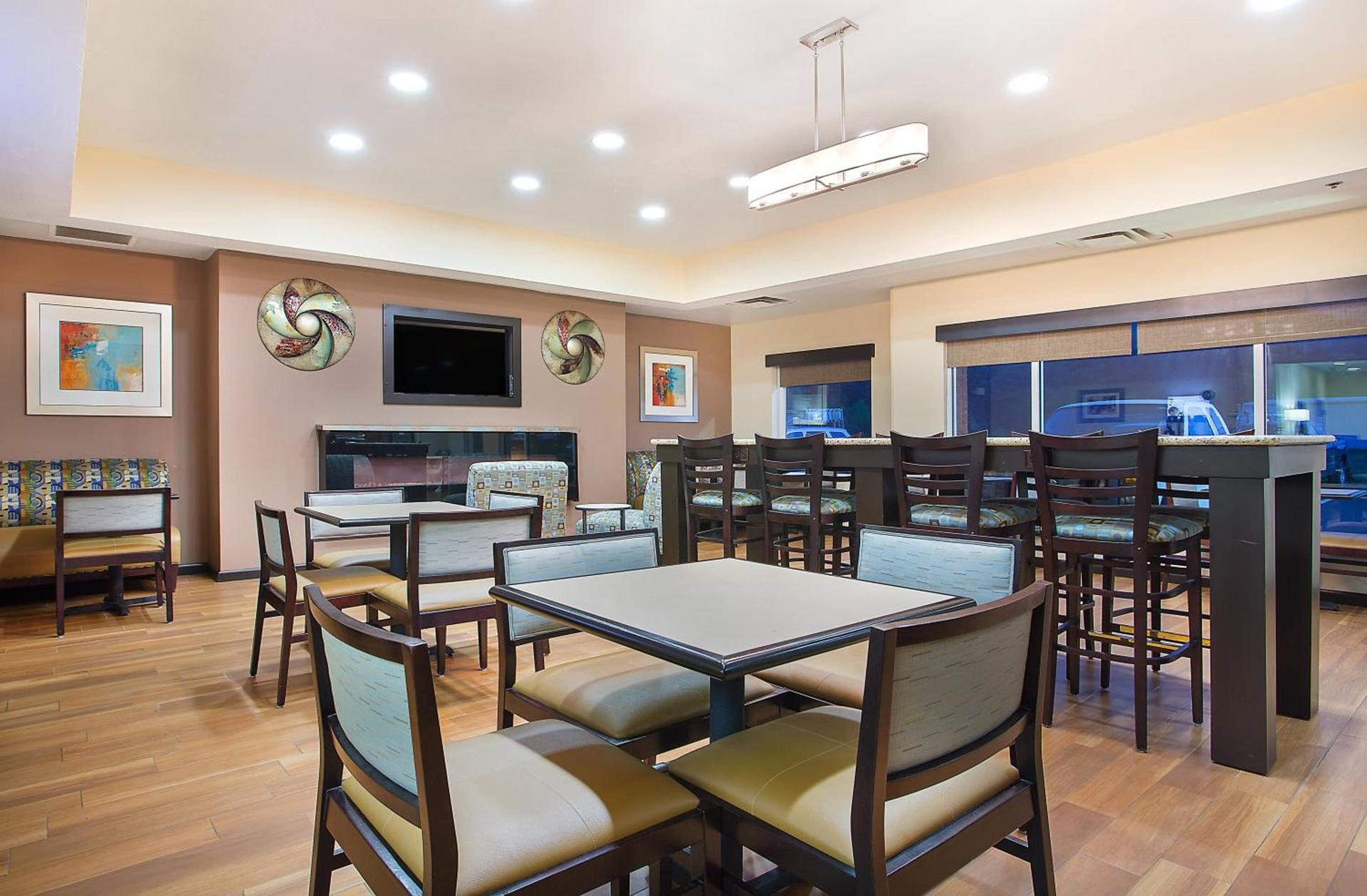 Holiday Inn Express & Suites Murphy by IHG photo 18