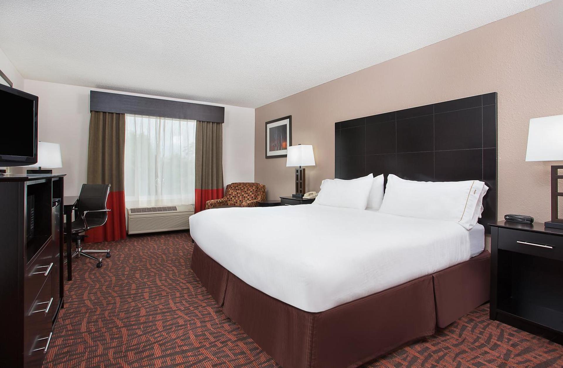 Holiday Inn Express & Suites Murphy by IHG photo 25