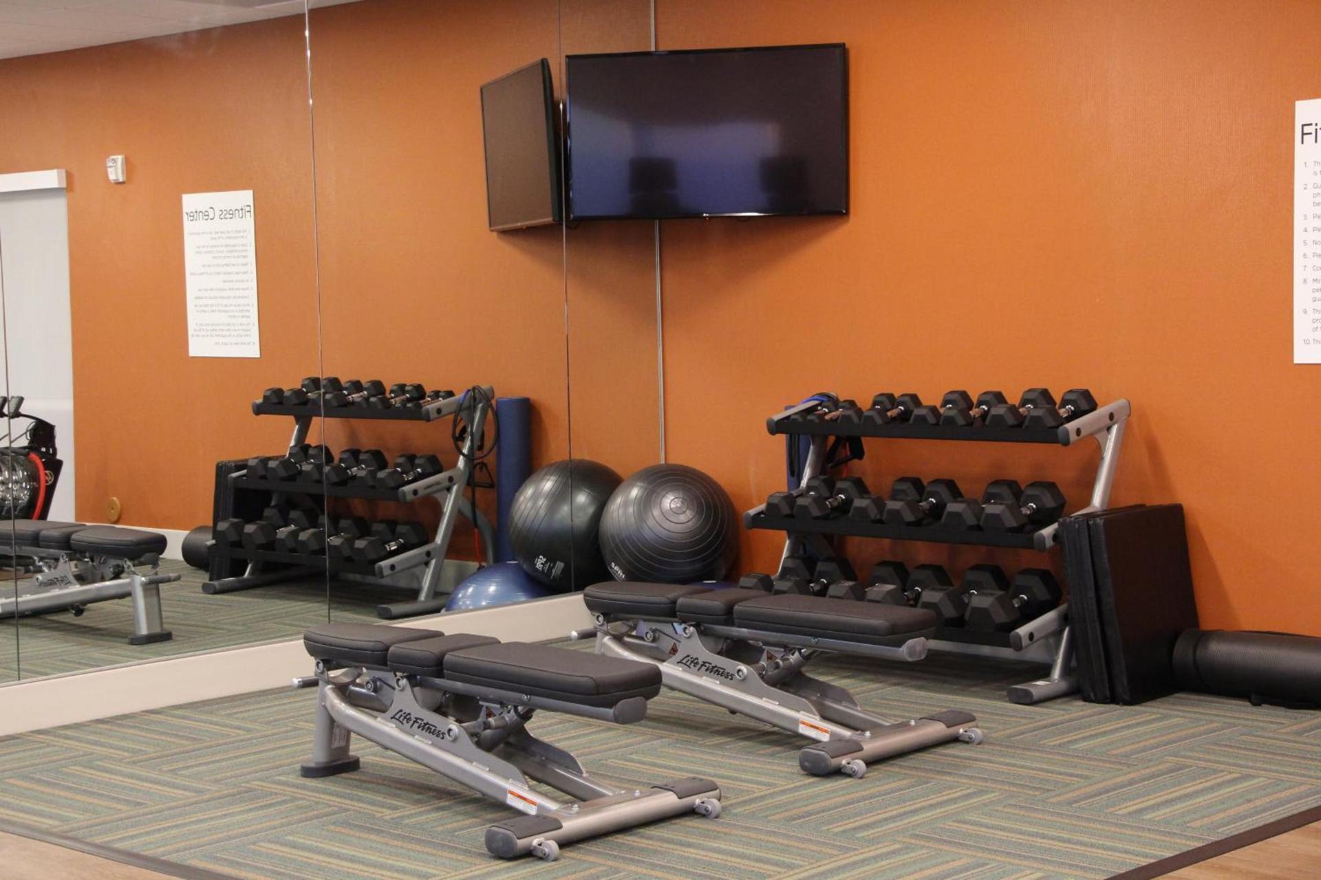 Holiday Inn Express & Suites - Phoenix - Airport North by IHG photo 20