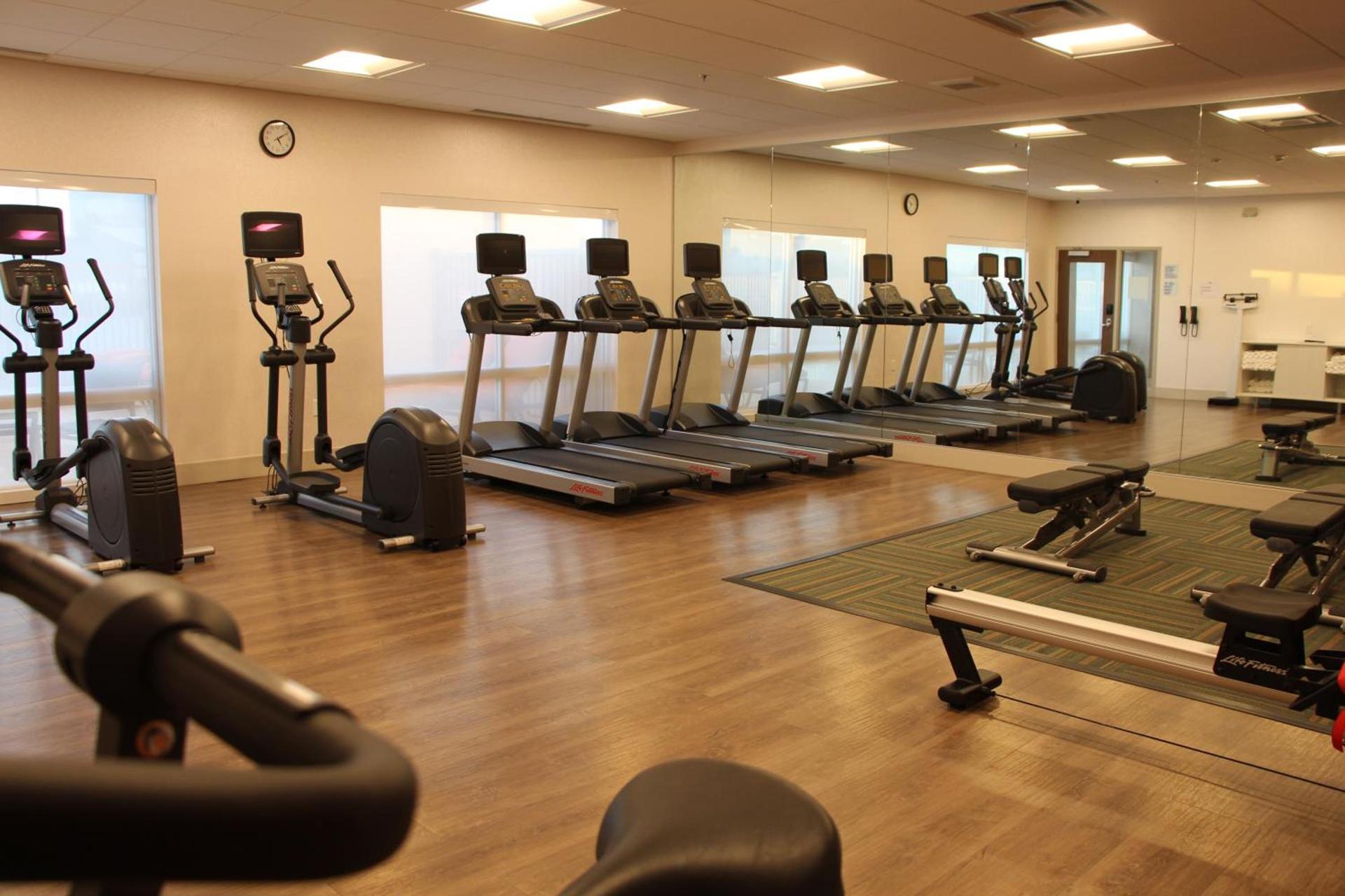 Holiday Inn Express & Suites - Phoenix - Airport North by IHG photo 30