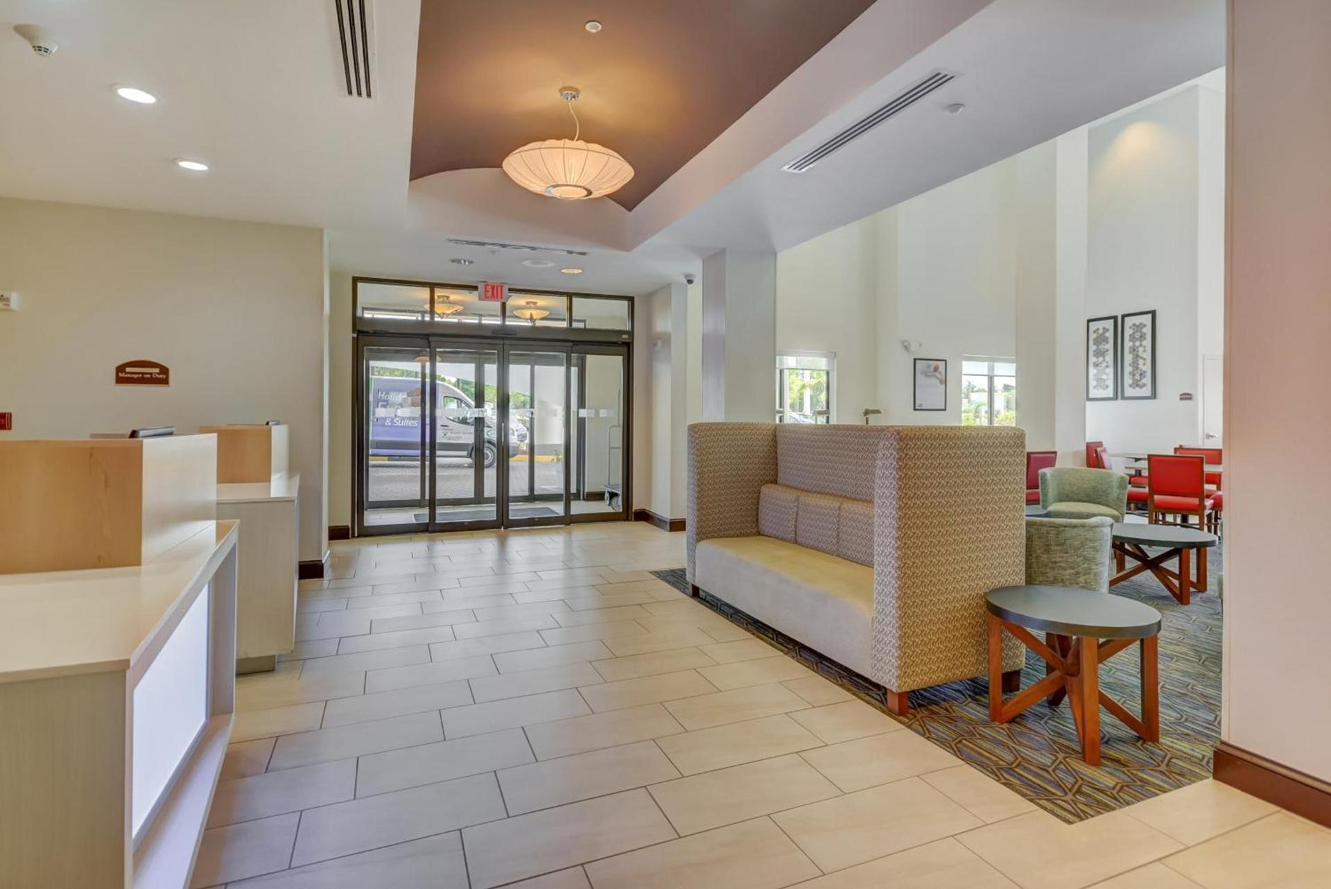 Holiday Inn Express Hotel & Suites Tampa-USF-Busch Gardens by IHG photo 15
