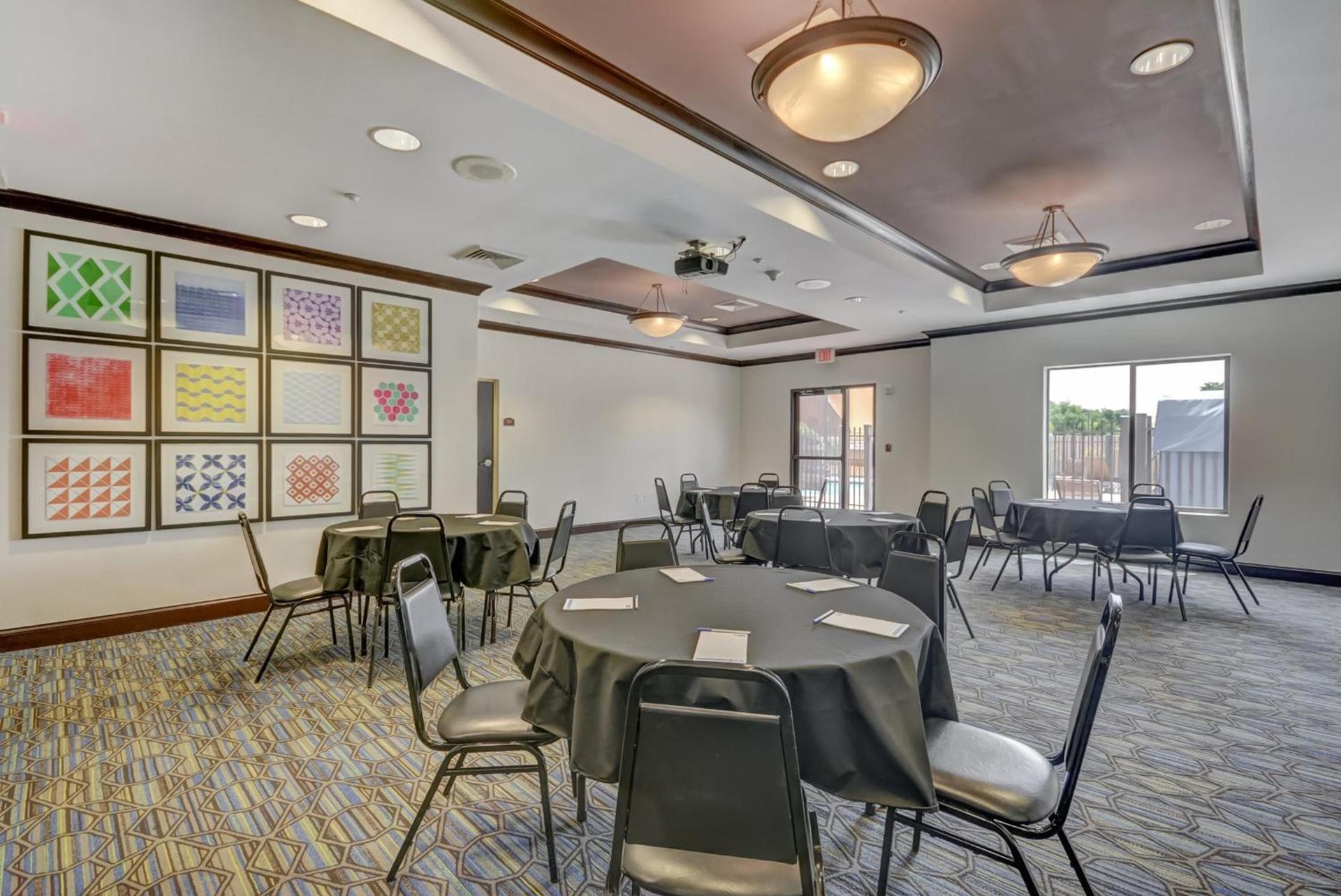 Holiday Inn Express Hotel & Suites Tampa-USF-Busch Gardens by IHG photo 56