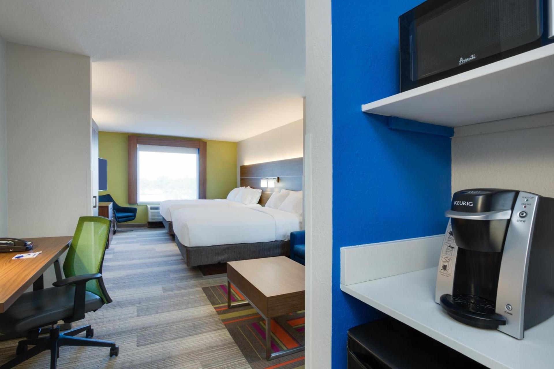 Holiday Inn Express Hotel & Suites Tampa-Fairgrounds-Casino by IHG photo 35