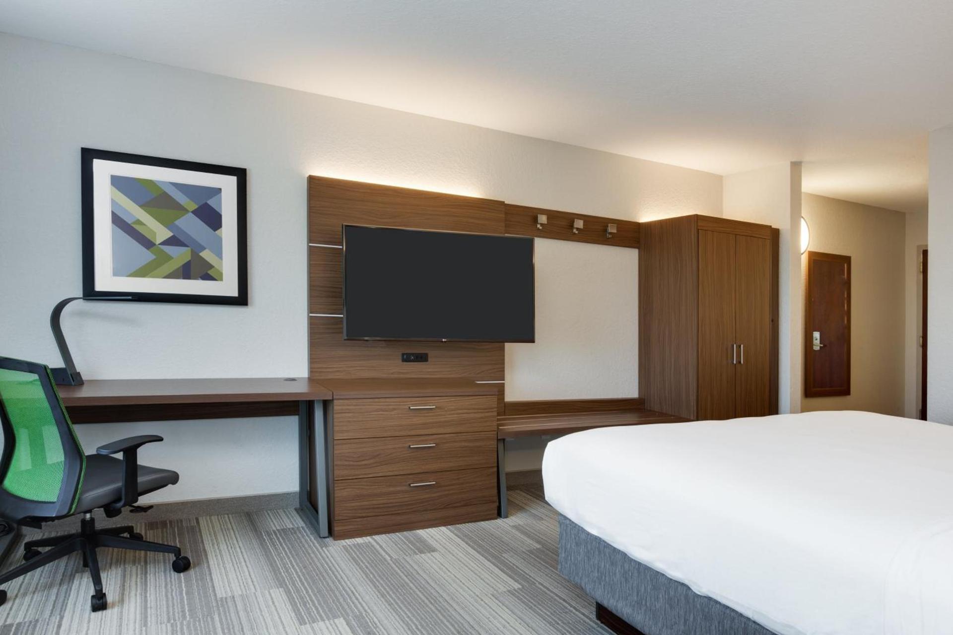 Holiday Inn Express Hotel & Suites Tampa-Fairgrounds-Casino by IHG photo 41