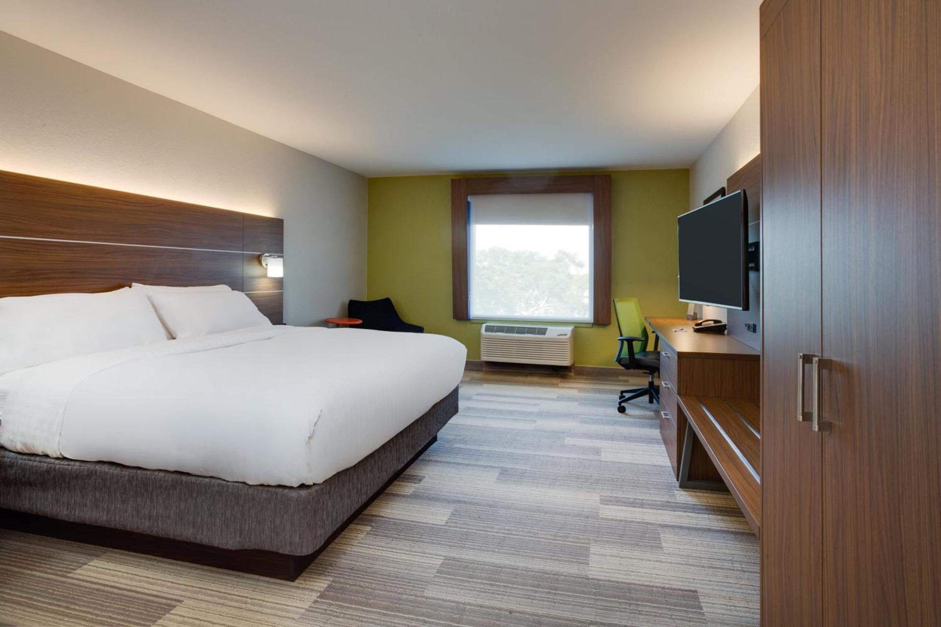 Holiday Inn Express Hotel & Suites Tampa-Fairgrounds-Casino by IHG photo 34