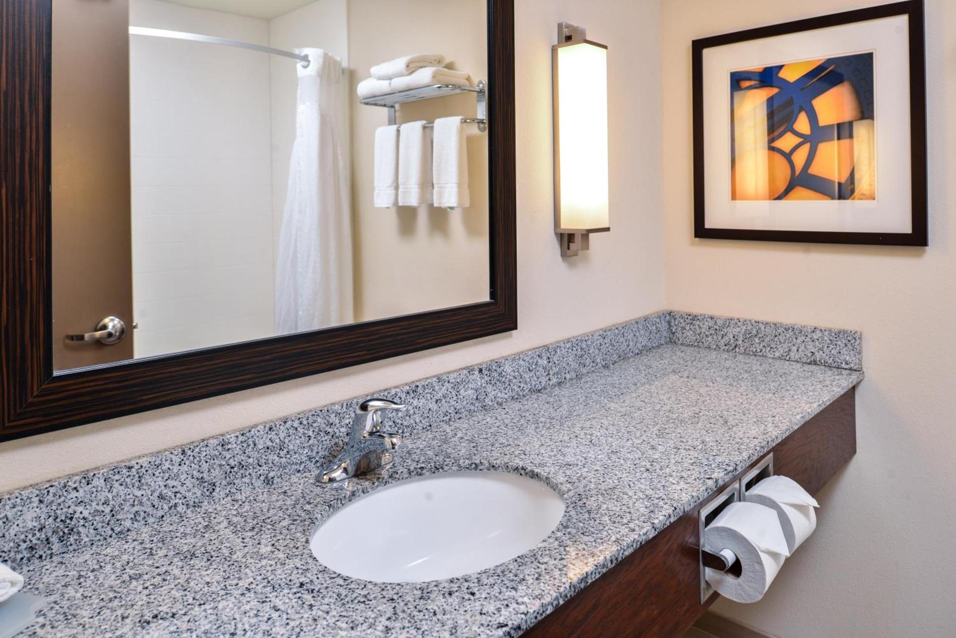 Holiday Inn Express Hotel & Suites York by IHG photo 29