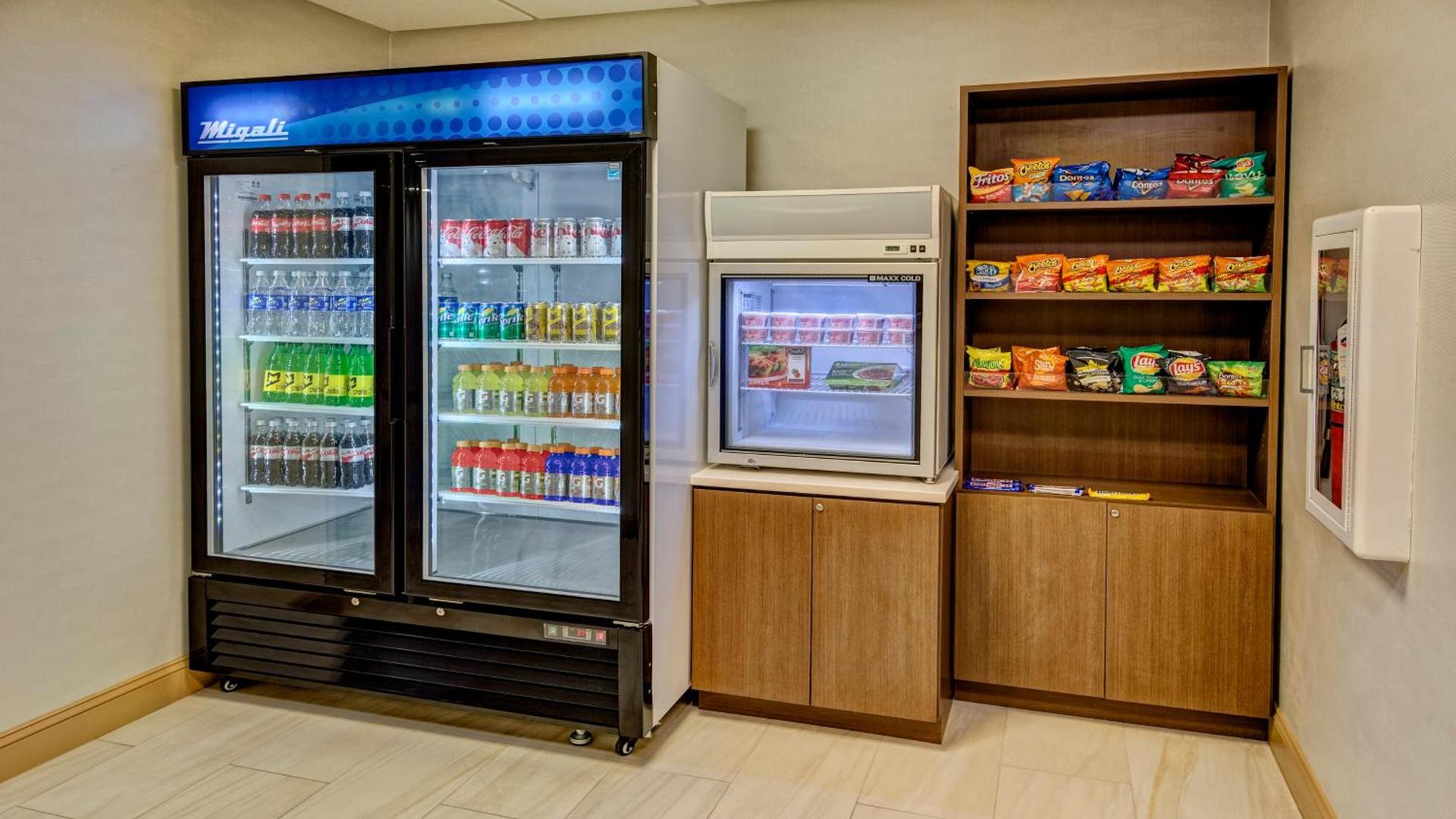 Holiday Inn Express Hotel & Suites London by IHG photo 22