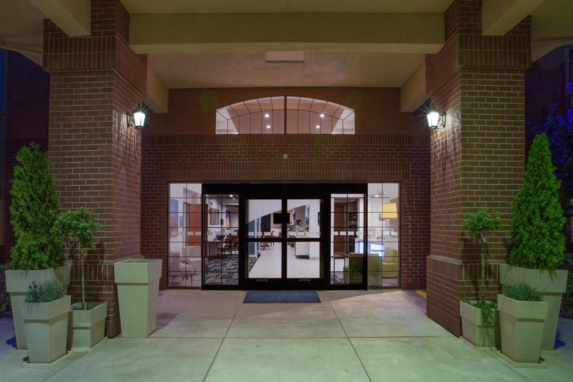 Holiday Inn Express Davis-University Area by IHG photo 4