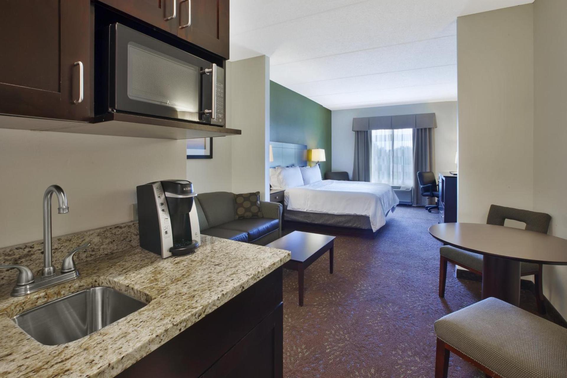 Holiday Inn Express & Suites Geneva Finger Lakes by IHG photo 69