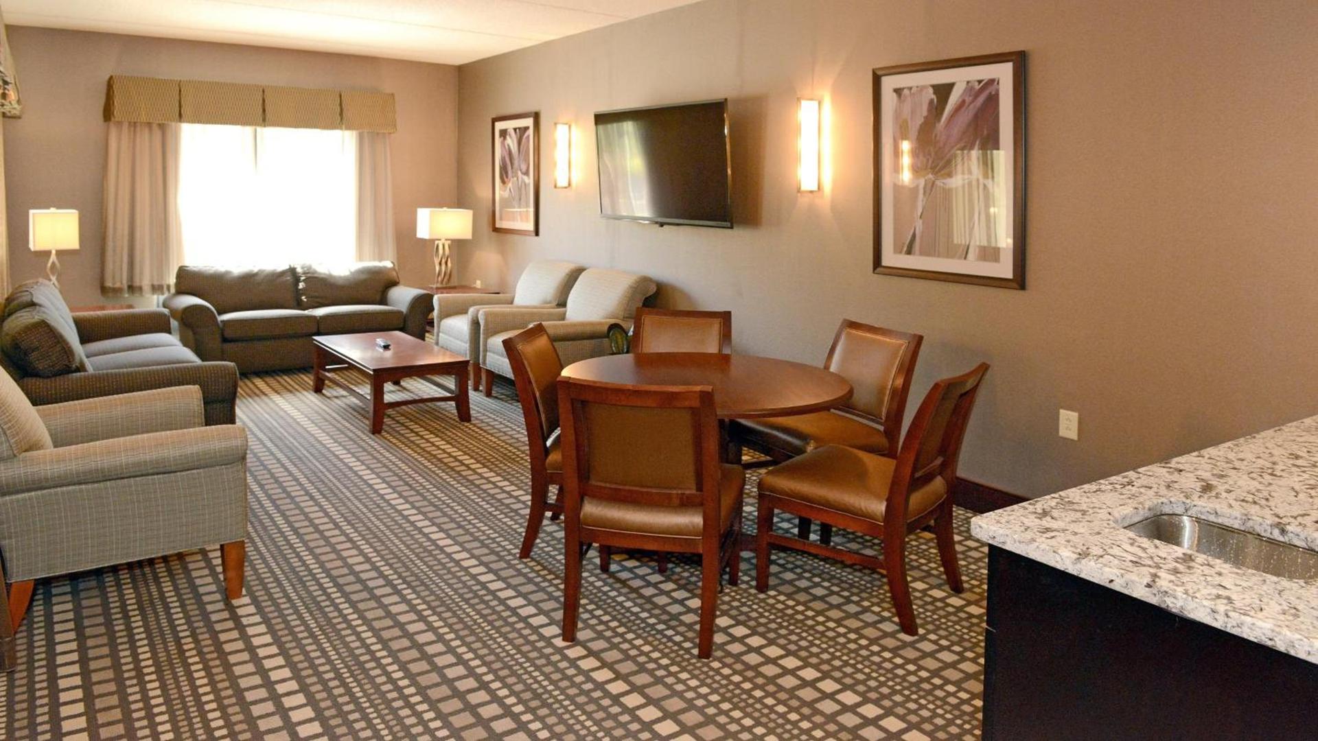 Holiday Inn Express & Suites Geneva Finger Lakes by IHG photo 28