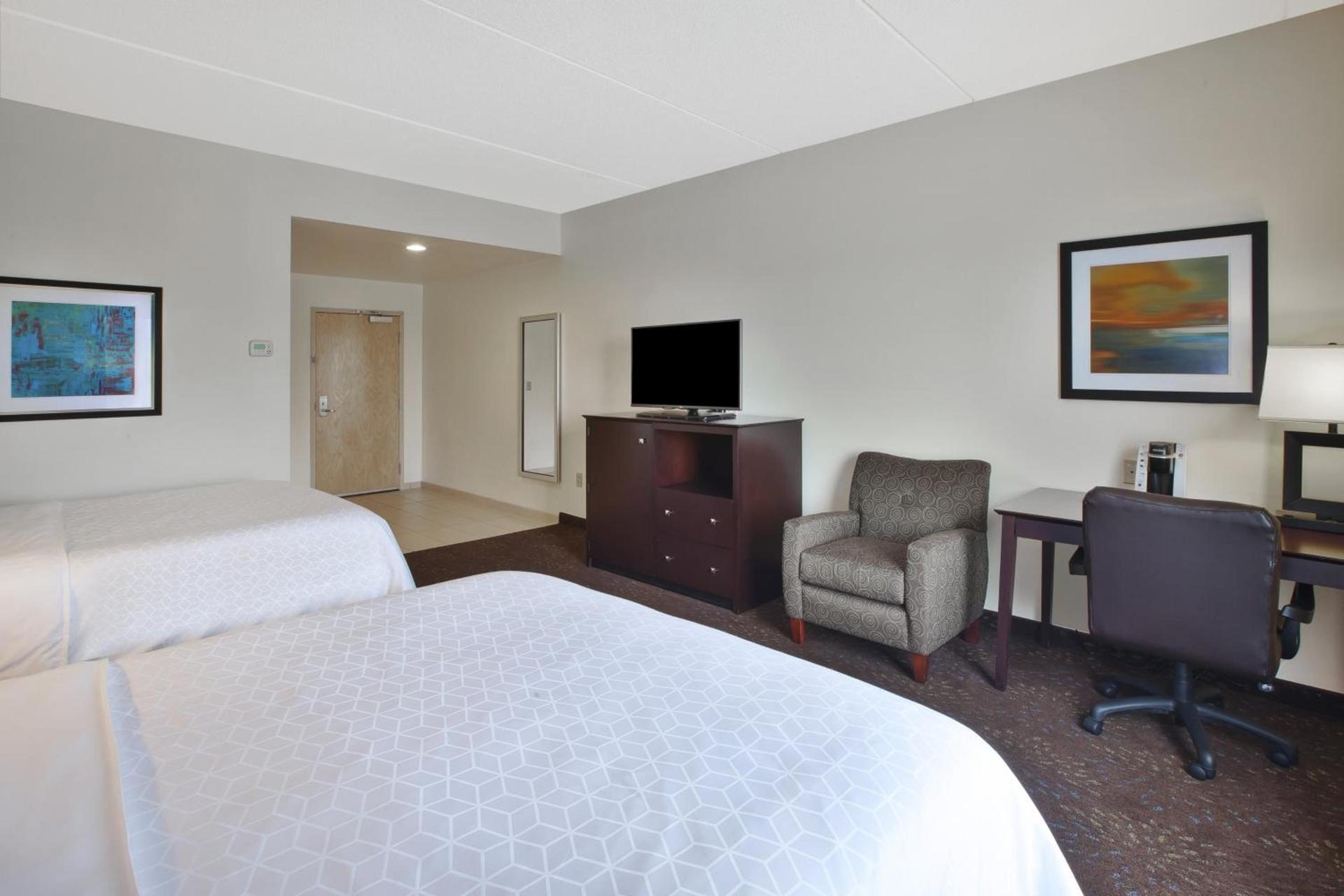Holiday Inn Express & Suites Geneva Finger Lakes by IHG photo 59