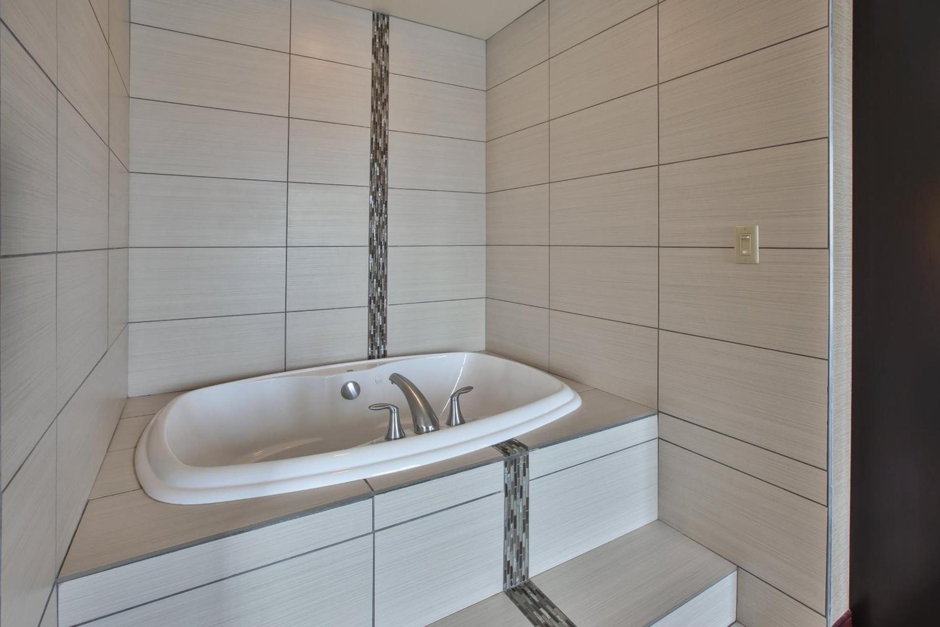 Holiday Inn Express & Suites Geneva Finger Lakes by IHG photo 44