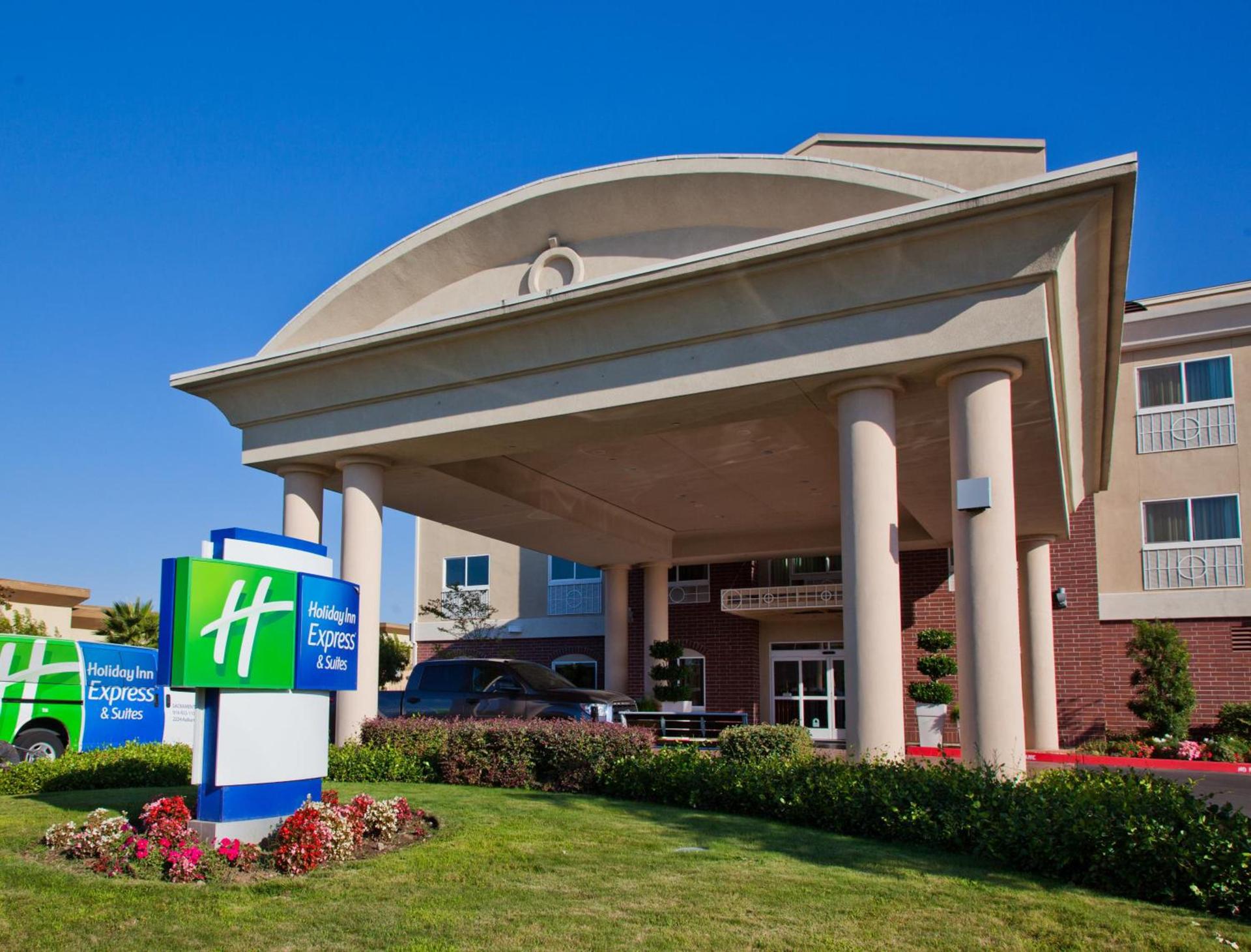 Holiday Inn Express & Suites Sacramento NE Cal Expo by IHG photo 1