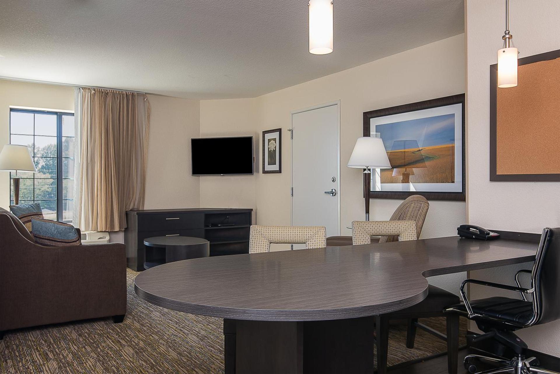 Candlewood Suites Bloomington by IHG photo 4