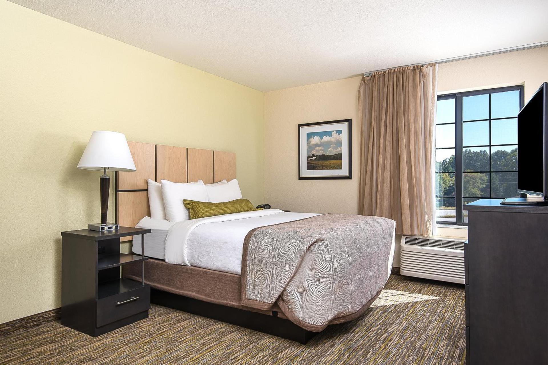 Candlewood Suites Bloomington by IHG photo 25