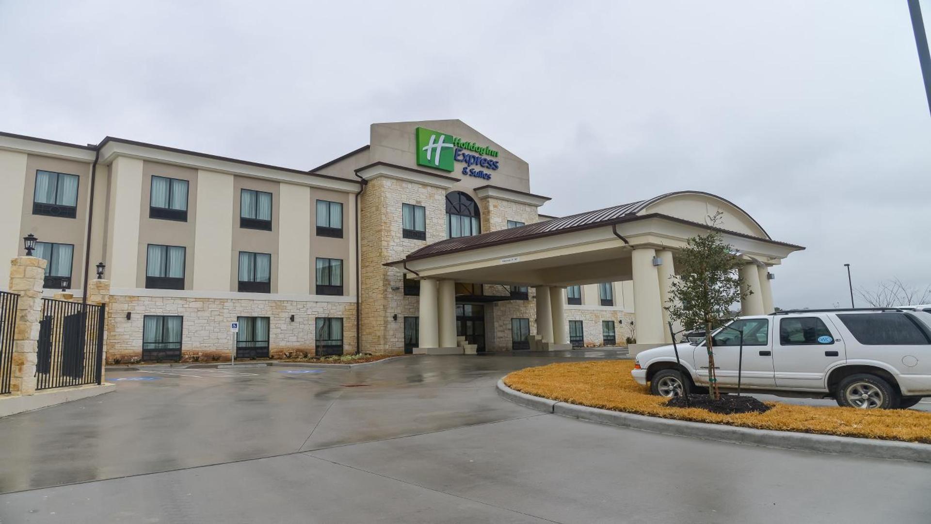 Holiday Inn Express Hotels & Suites Cuero by IHG photo 9