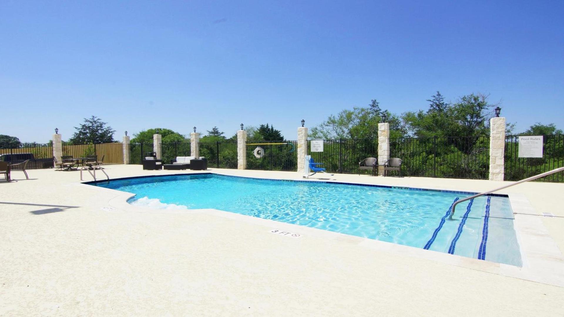 Holiday Inn Express Hotels & Suites Cuero by IHG photo 44
