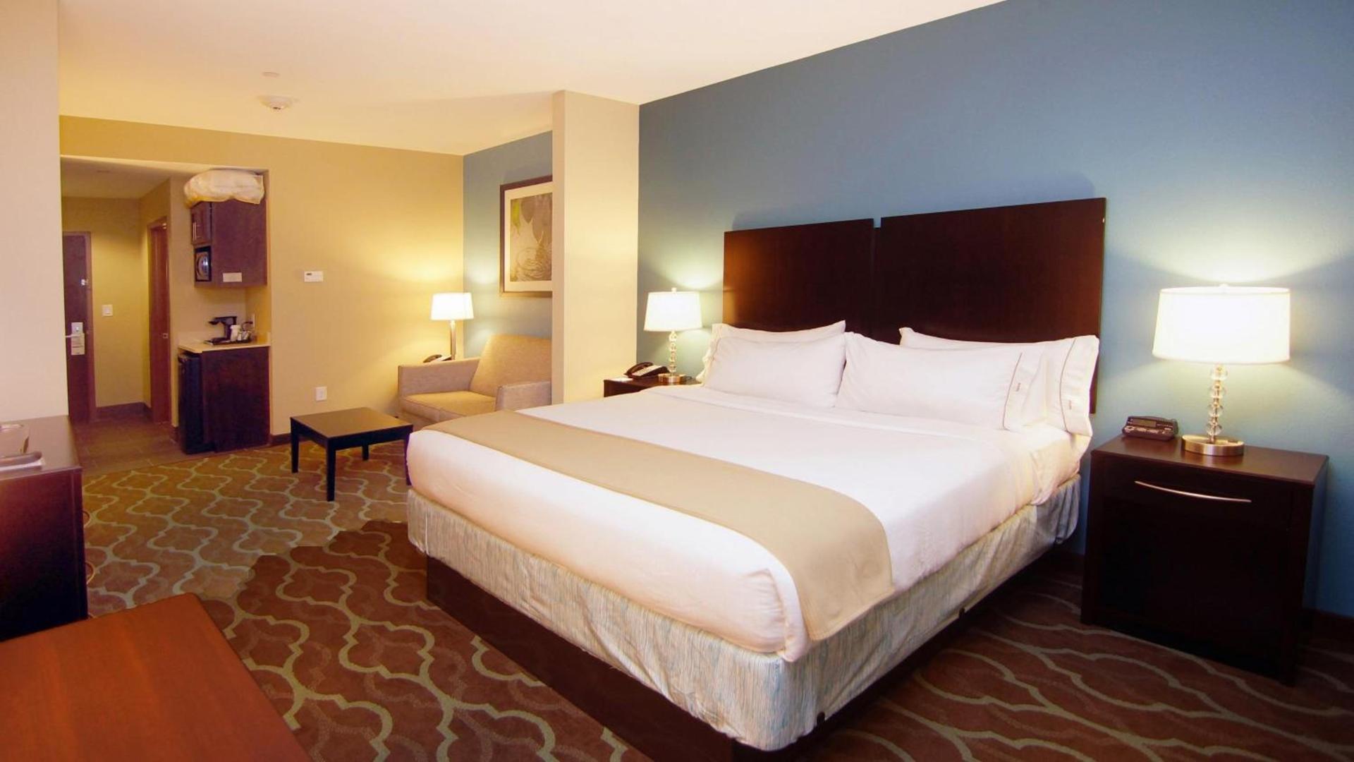 Holiday Inn Express Hotels & Suites Cuero by IHG photo 35