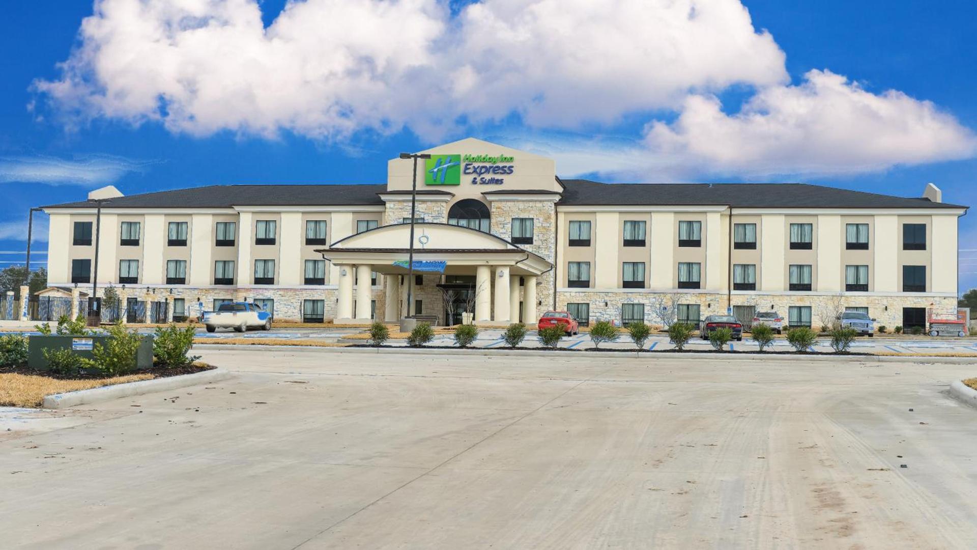 Holiday Inn Express Hotels & Suites Cuero by IHG — hotel in Cuero