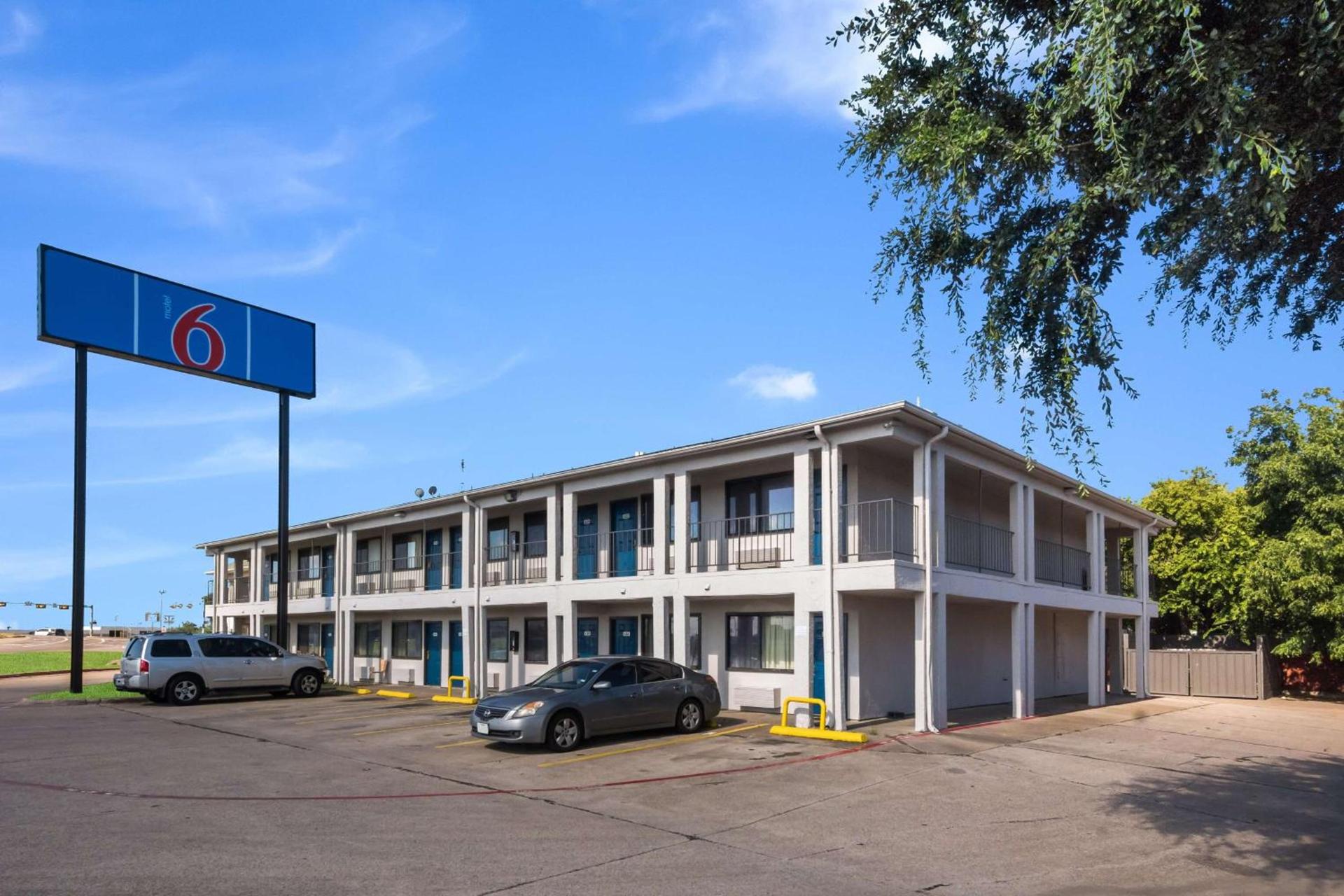 Motel 6 Irving - Loop 12 photo 3