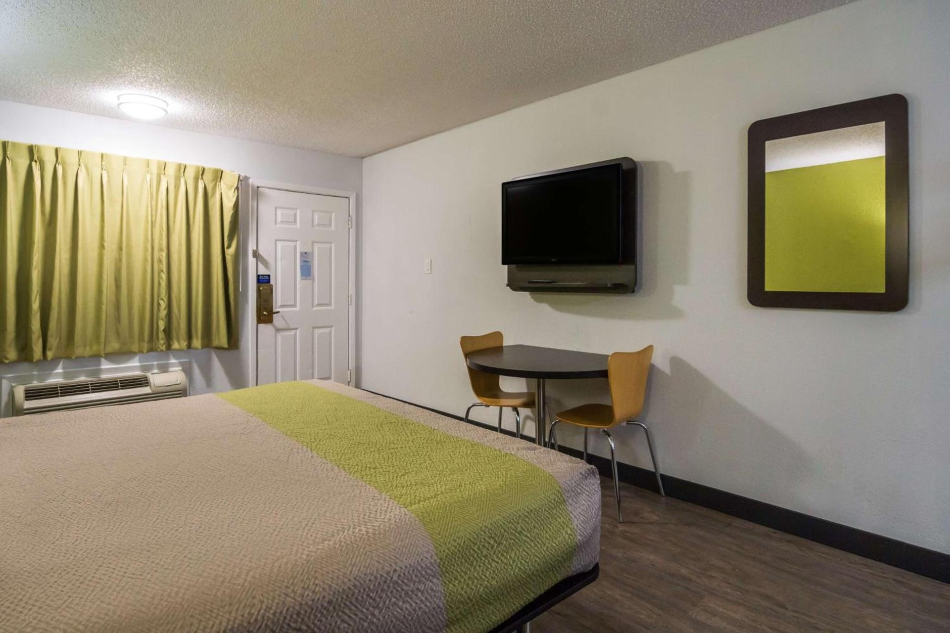 Motel 6 Irving - Loop 12 photo 17