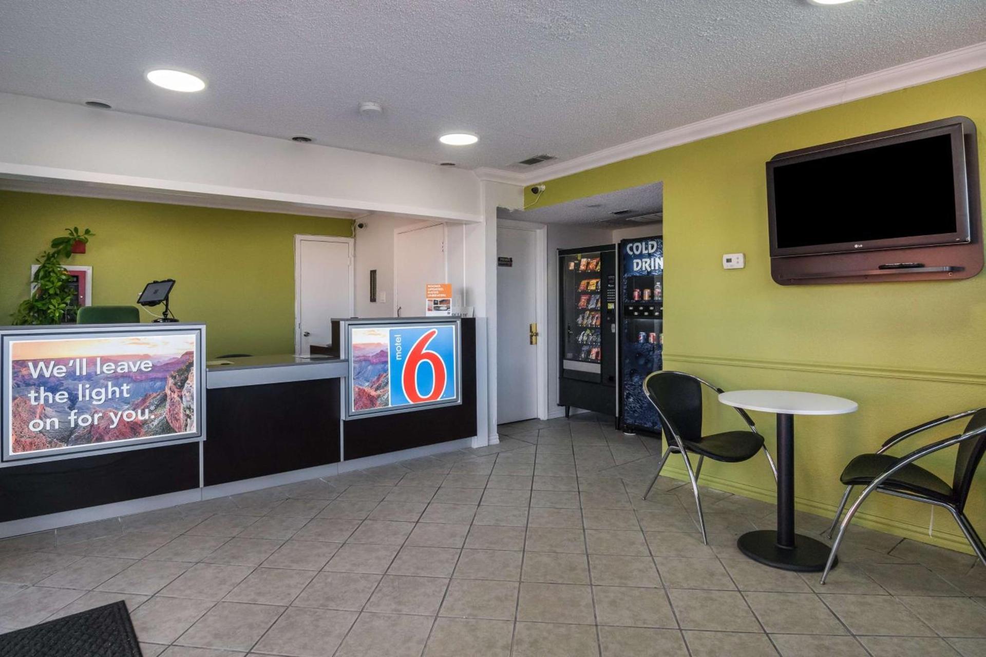 Motel 6 Irving - Loop 12 photo 22