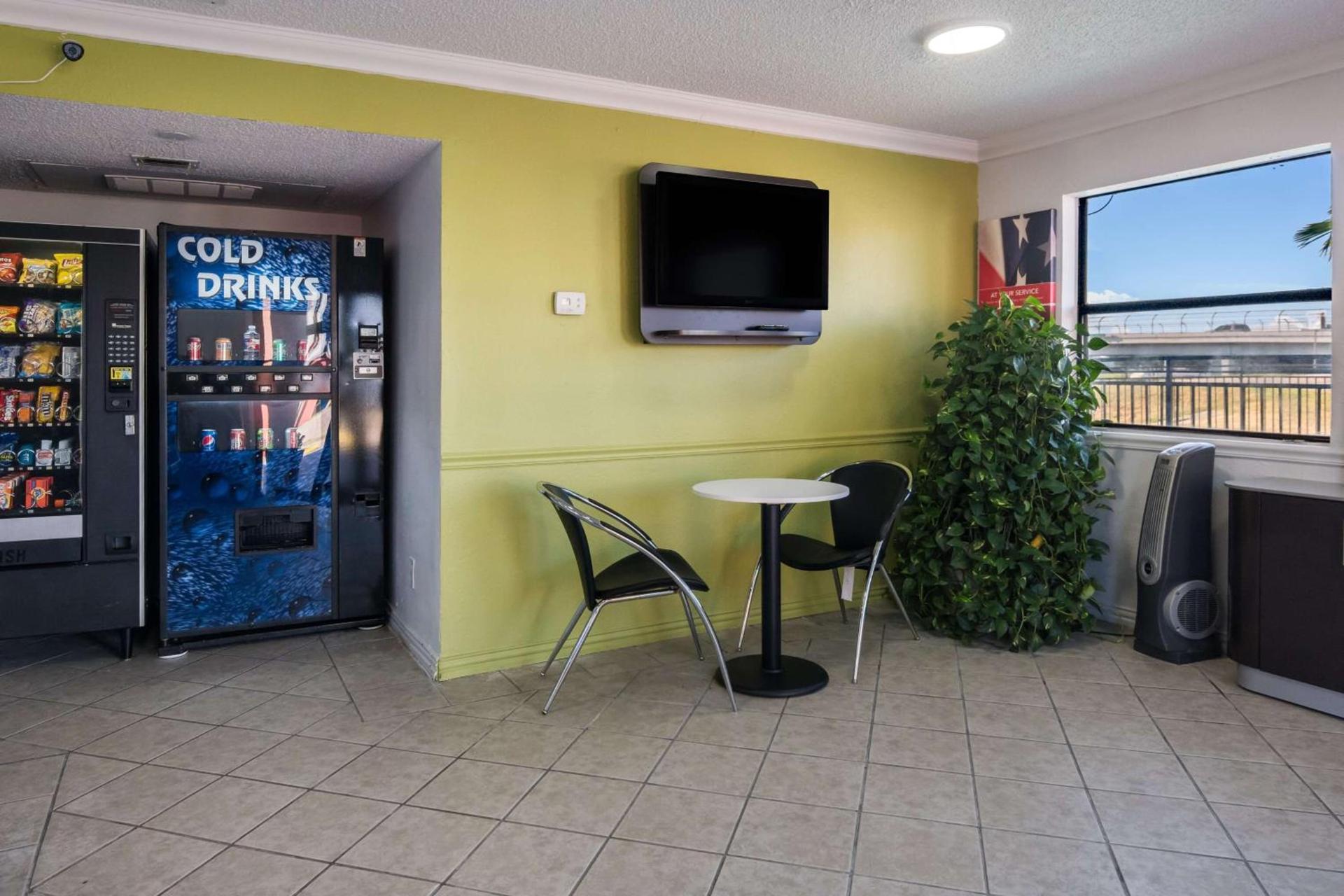 Motel 6 Irving - Loop 12 photo 24