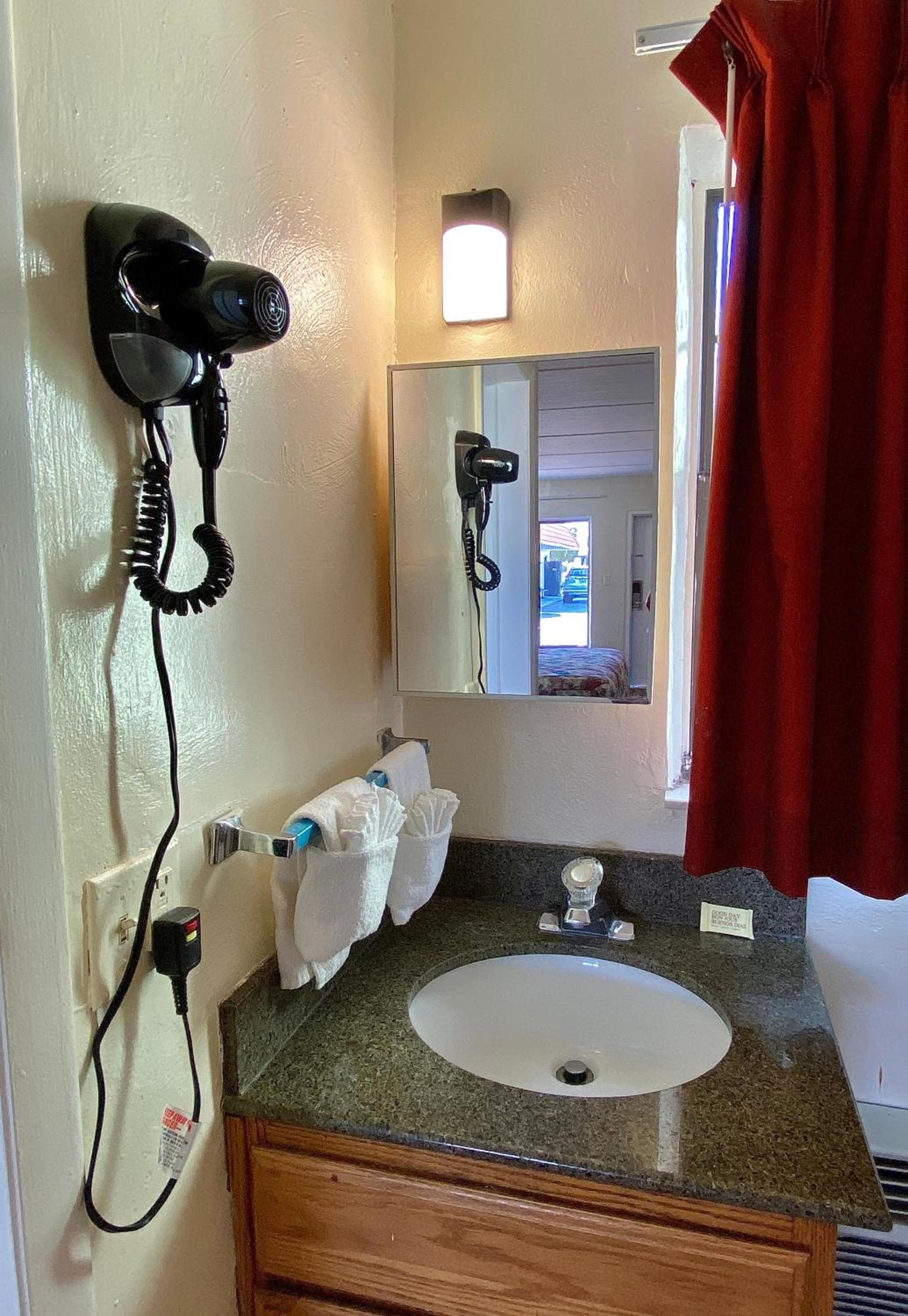Gulf Way Inn Clearwater photo 11