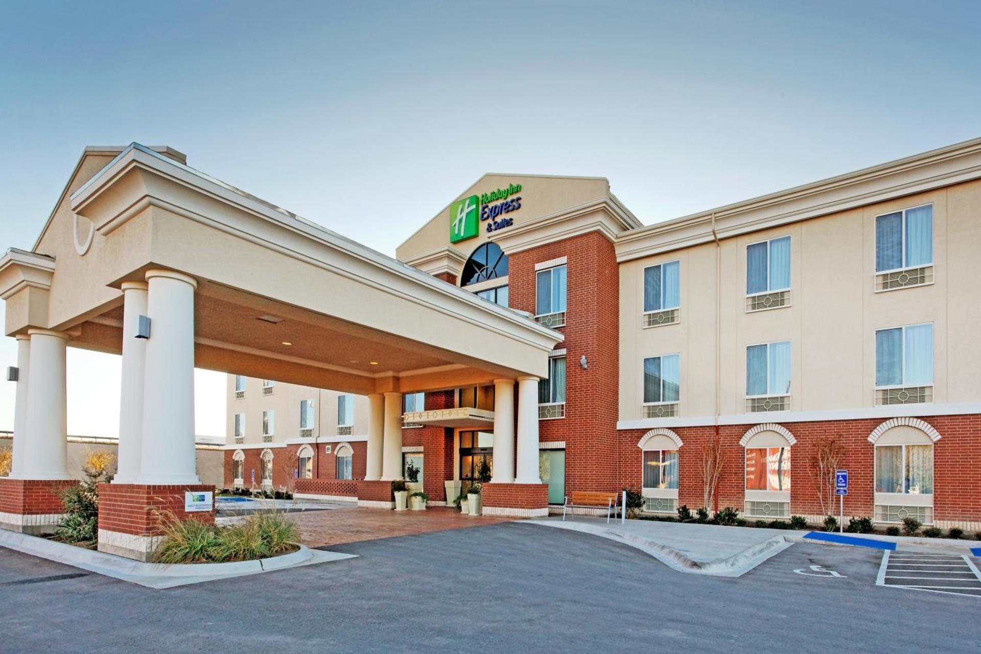 Holiday Inn Express & Suites Ozona by IHG photo 17