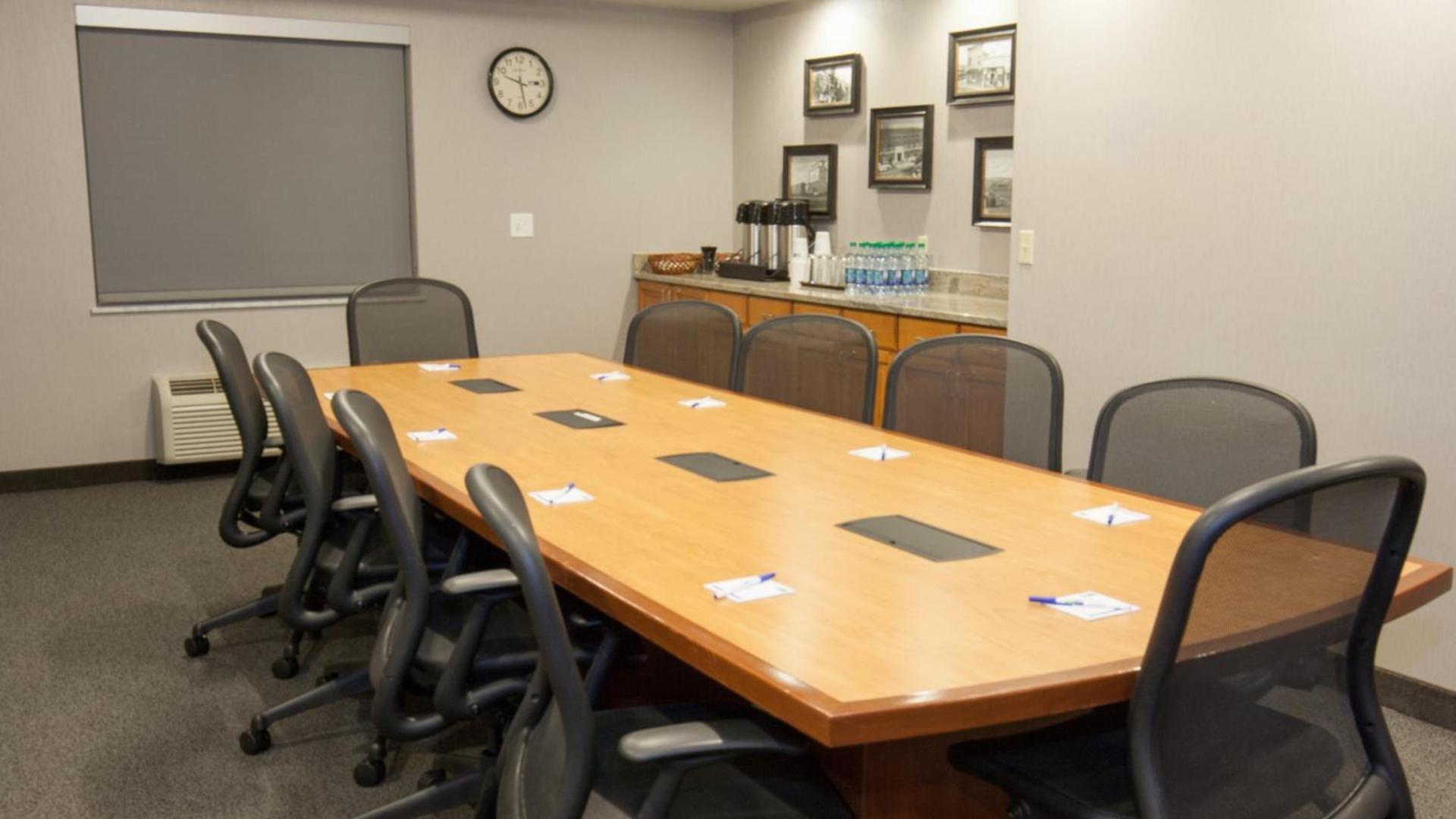 Holiday Inn Express & Suites Cheney by IHG photo 18