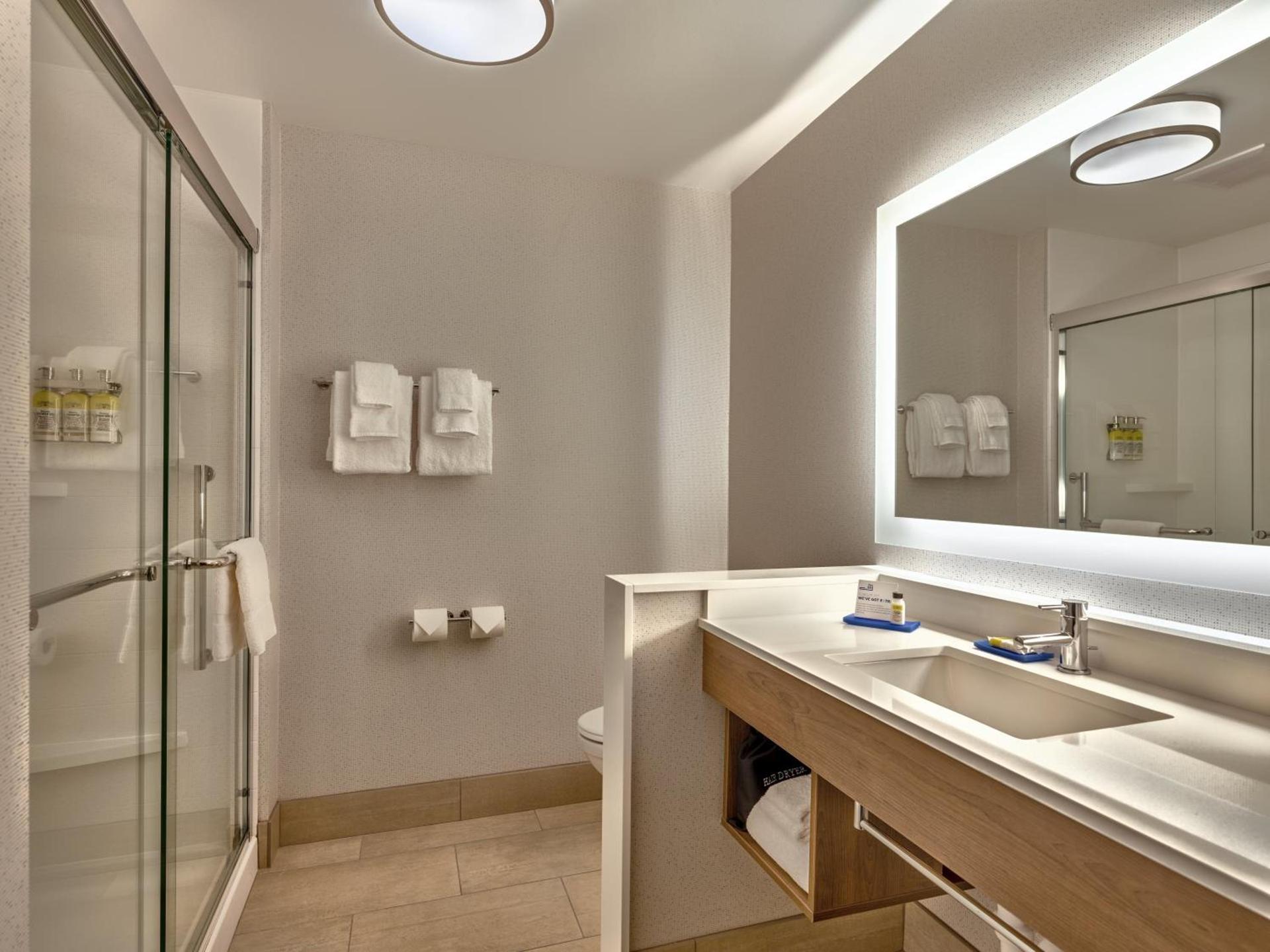 Holiday Inn Express & Suites Salem North - Keizer by IHG photo 12