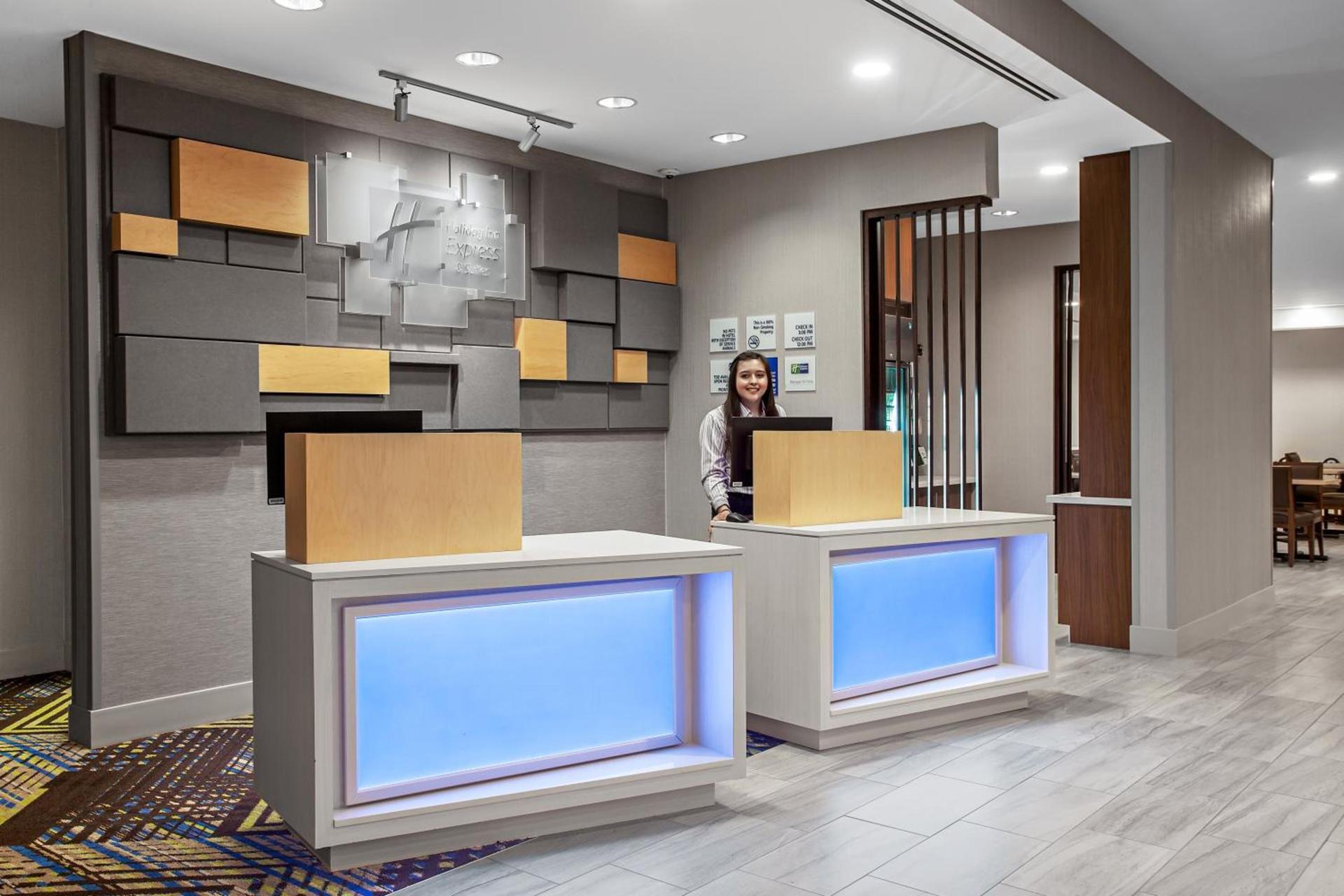 Holiday Inn Express & Suites Lubbock Central - Univ Area by IHG photo 9