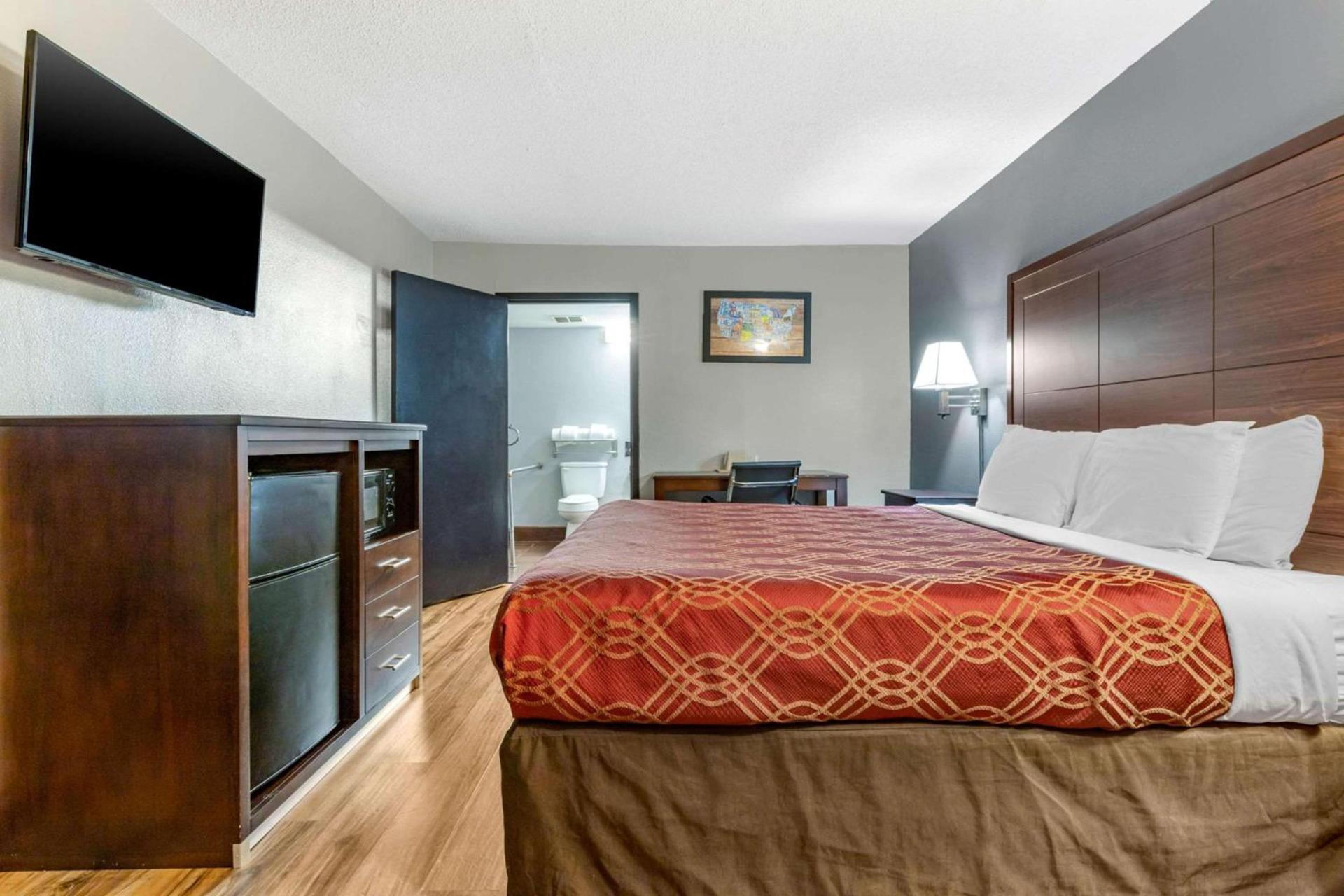Econo Lodge Rock Hill Northeast photo 19