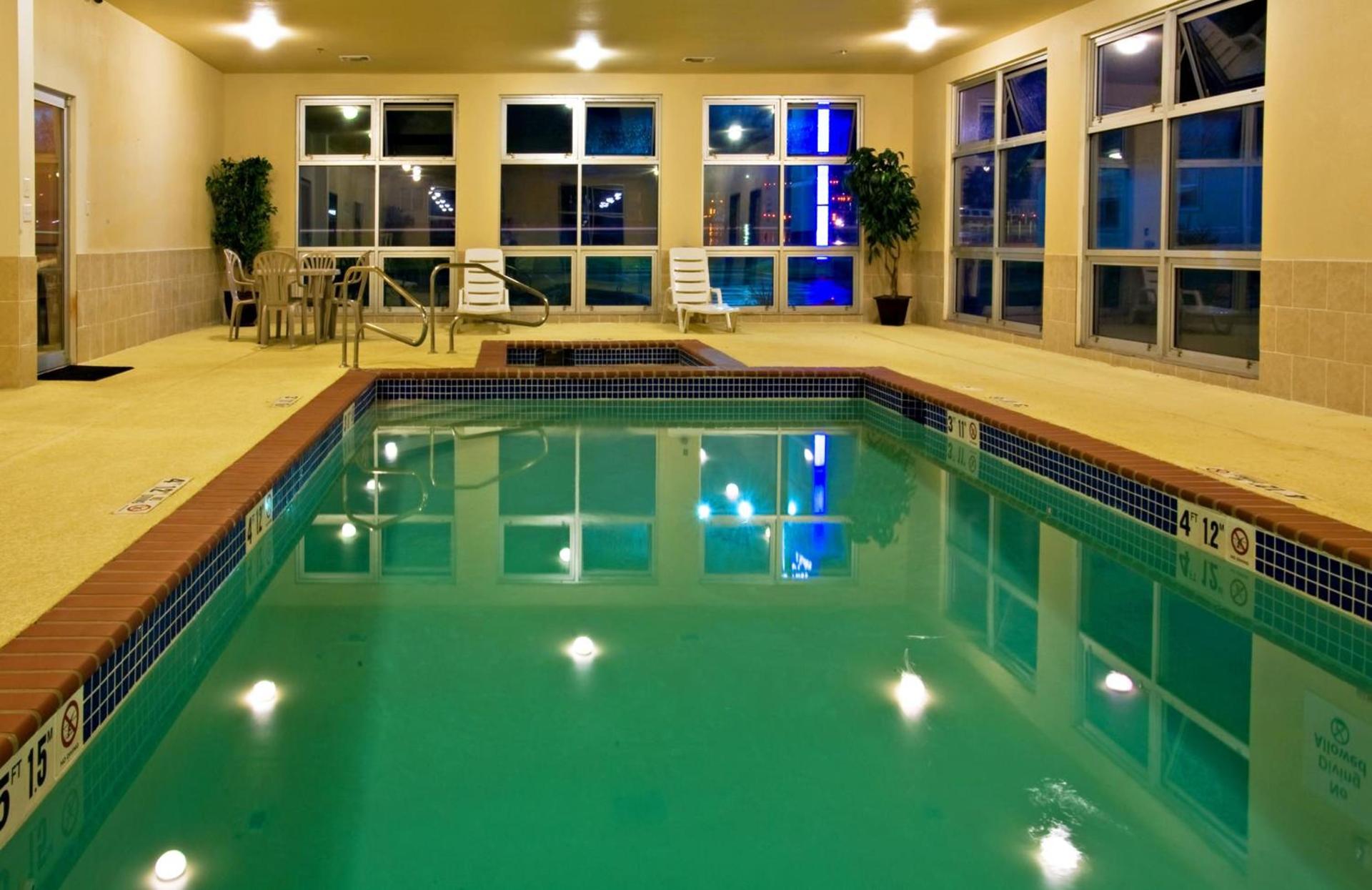 Holiday Inn Express Hotel & Suites Shamrock North by IHG photo 11