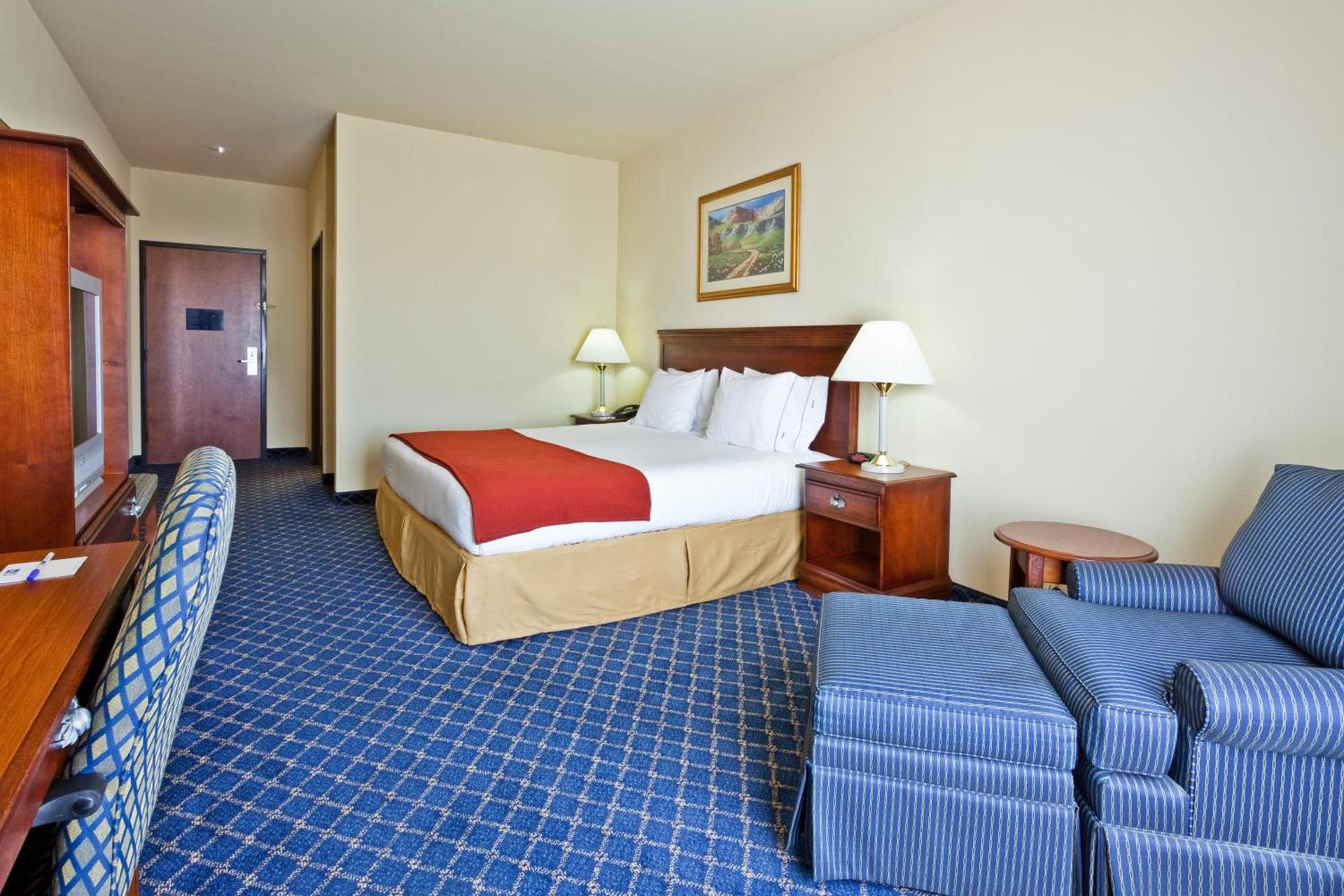 Holiday Inn Express Hotel & Suites Paragould by IHG photo 30