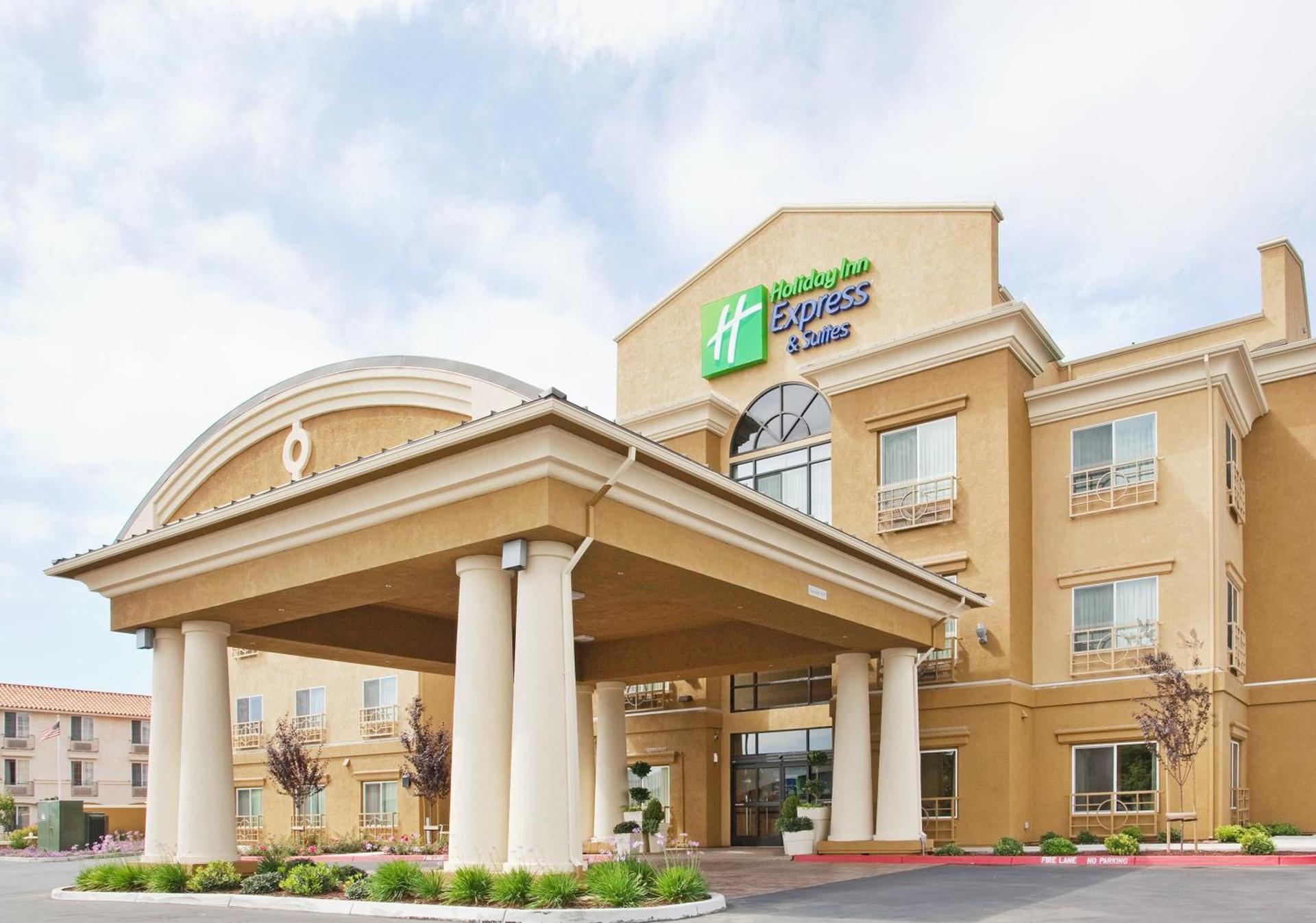Holiday Inn Express & Suites Salinas by IHG — hotel in Salinas