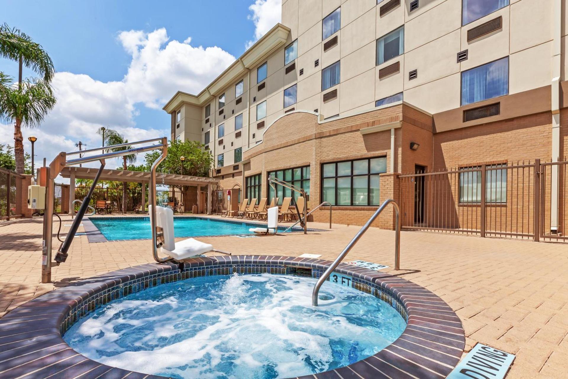 Holiday Inn Express & Suites - Pharr by IHG photo 22