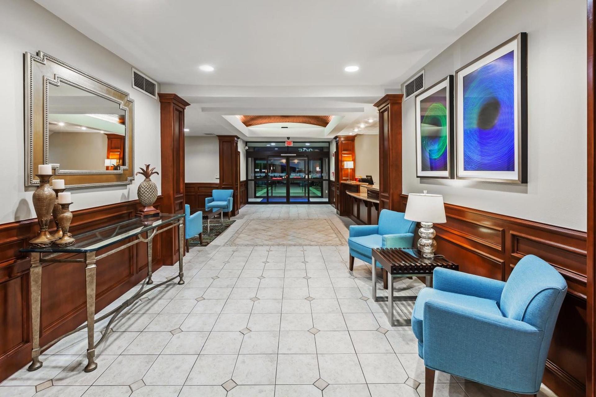Holiday Inn Express & Suites - Pharr by IHG photo 4
