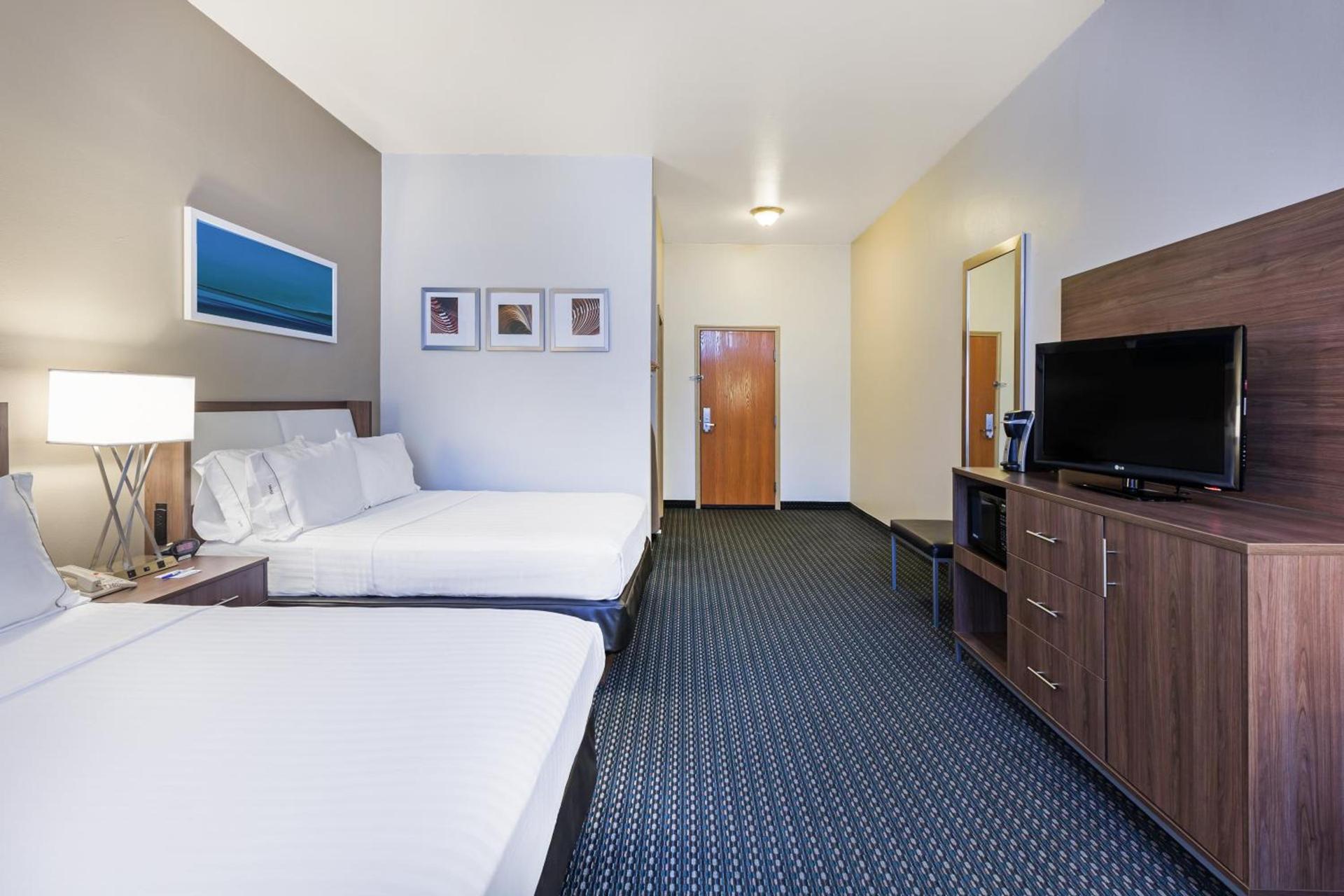 Holiday Inn Express & Suites - Pharr by IHG photo 36