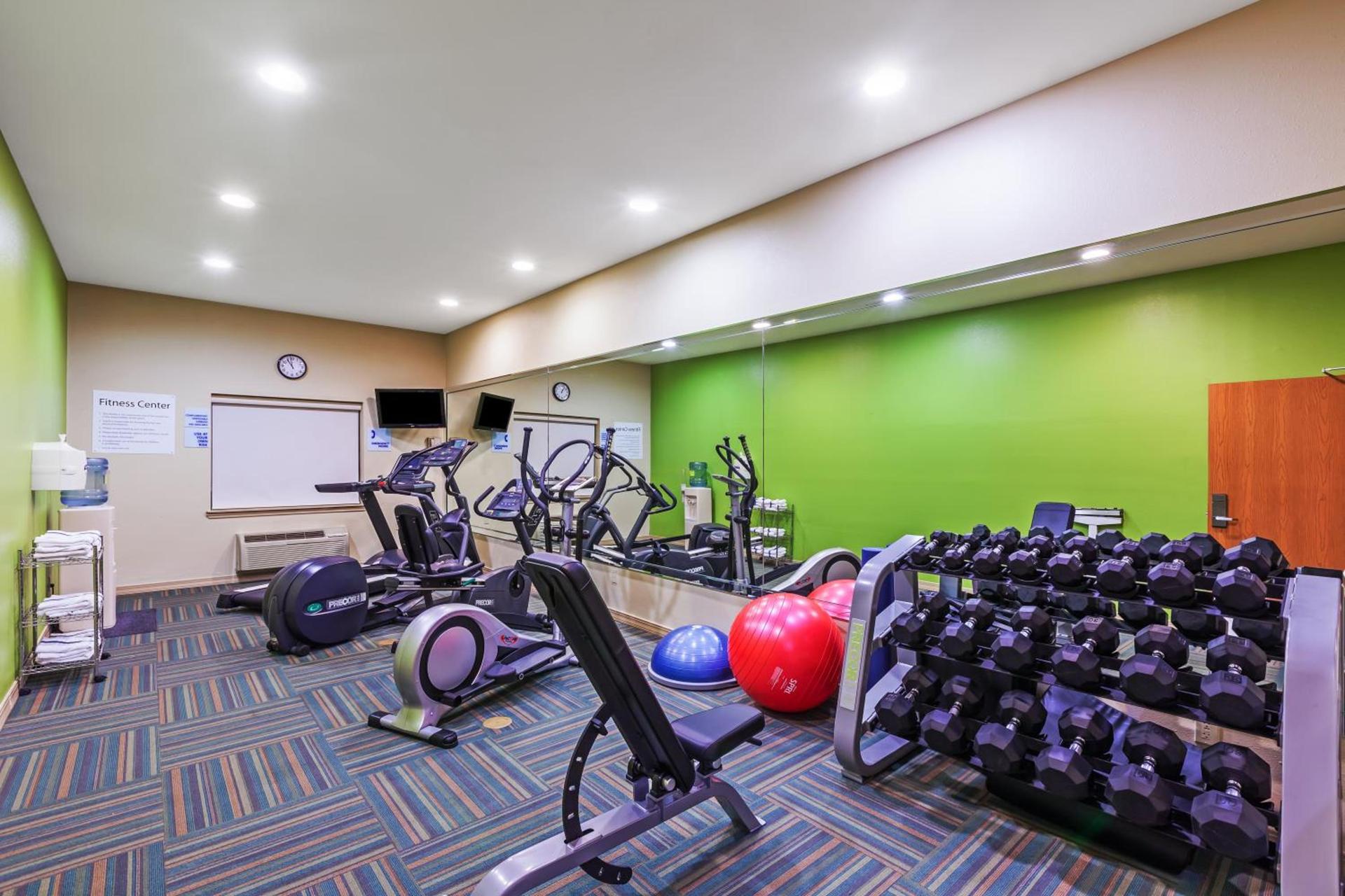 Holiday Inn Express & Suites - Pharr by IHG photo 12